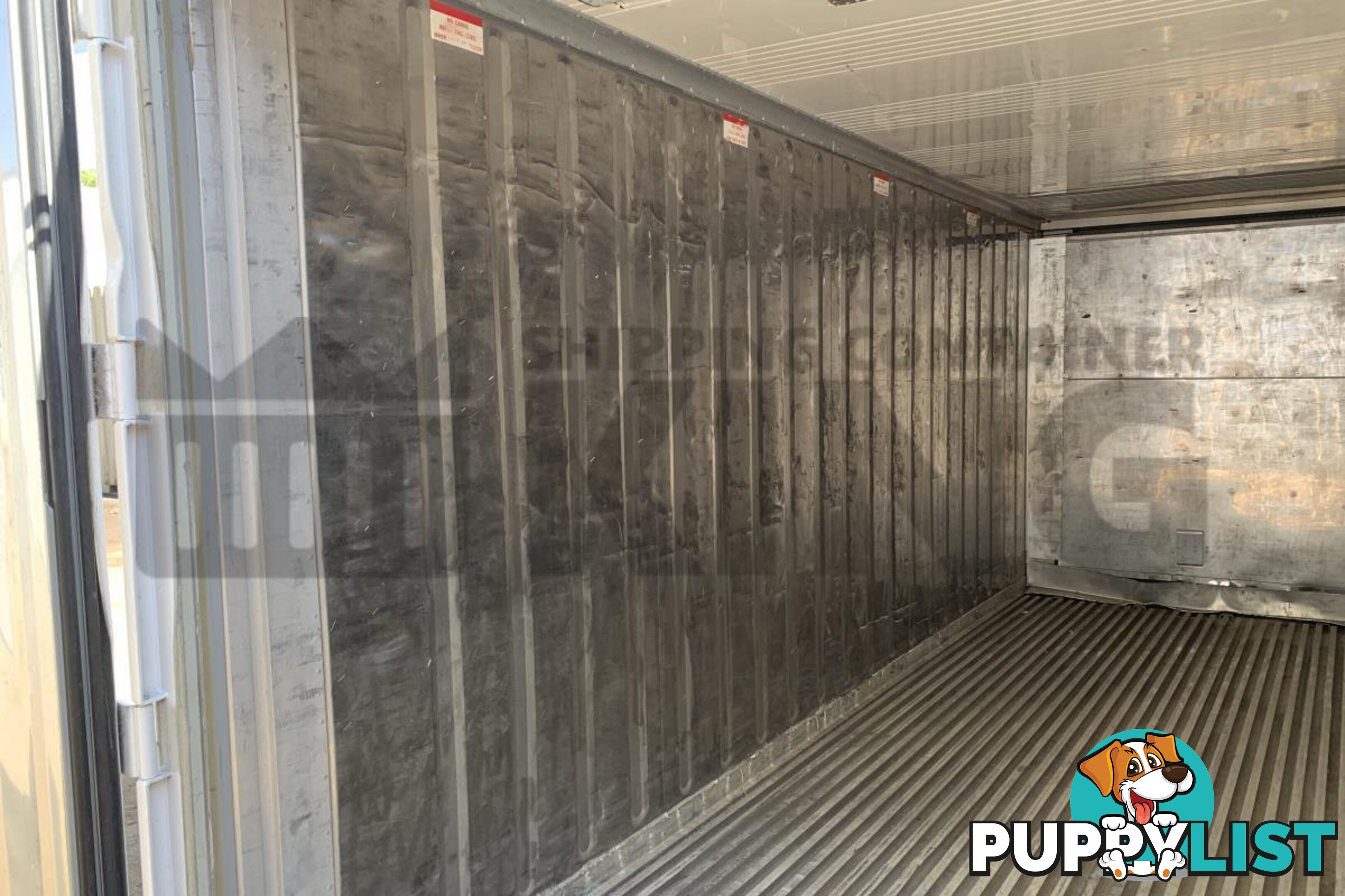 20' STANDARD HEIGHT REFRIGERATED "REEFER" SHIPPING CONTAINER (OPERATIONAL)