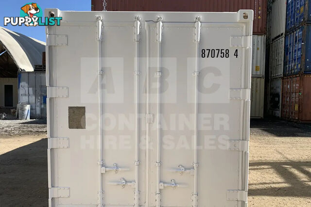 20' STANDARD HEIGHT REFRIGERATED "REEFER" SHIPPING CONTAINER (OPERATIONAL)