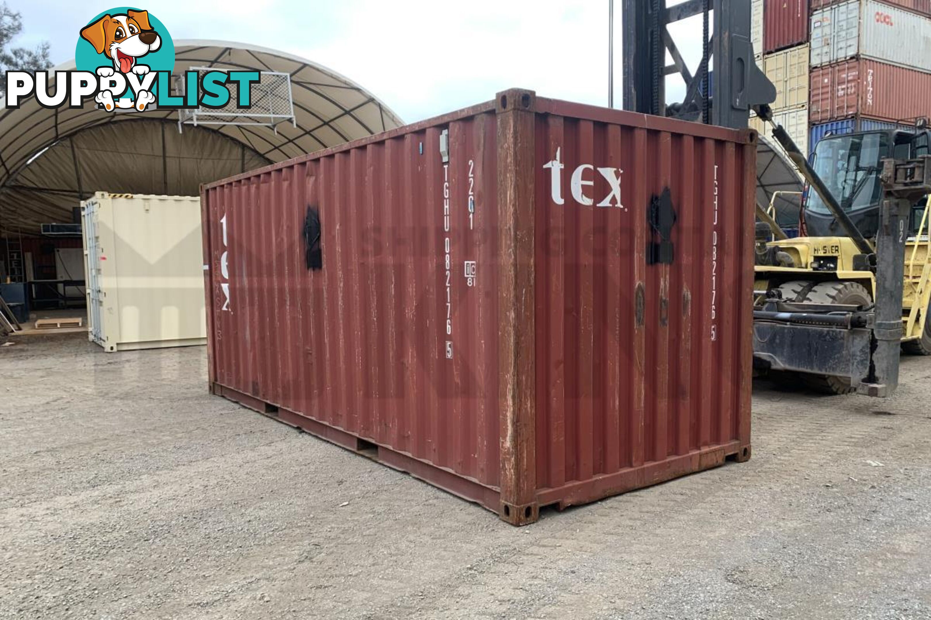 20' STANDARD HEIGHT SHIPPING CONTAINER - in Brisbane