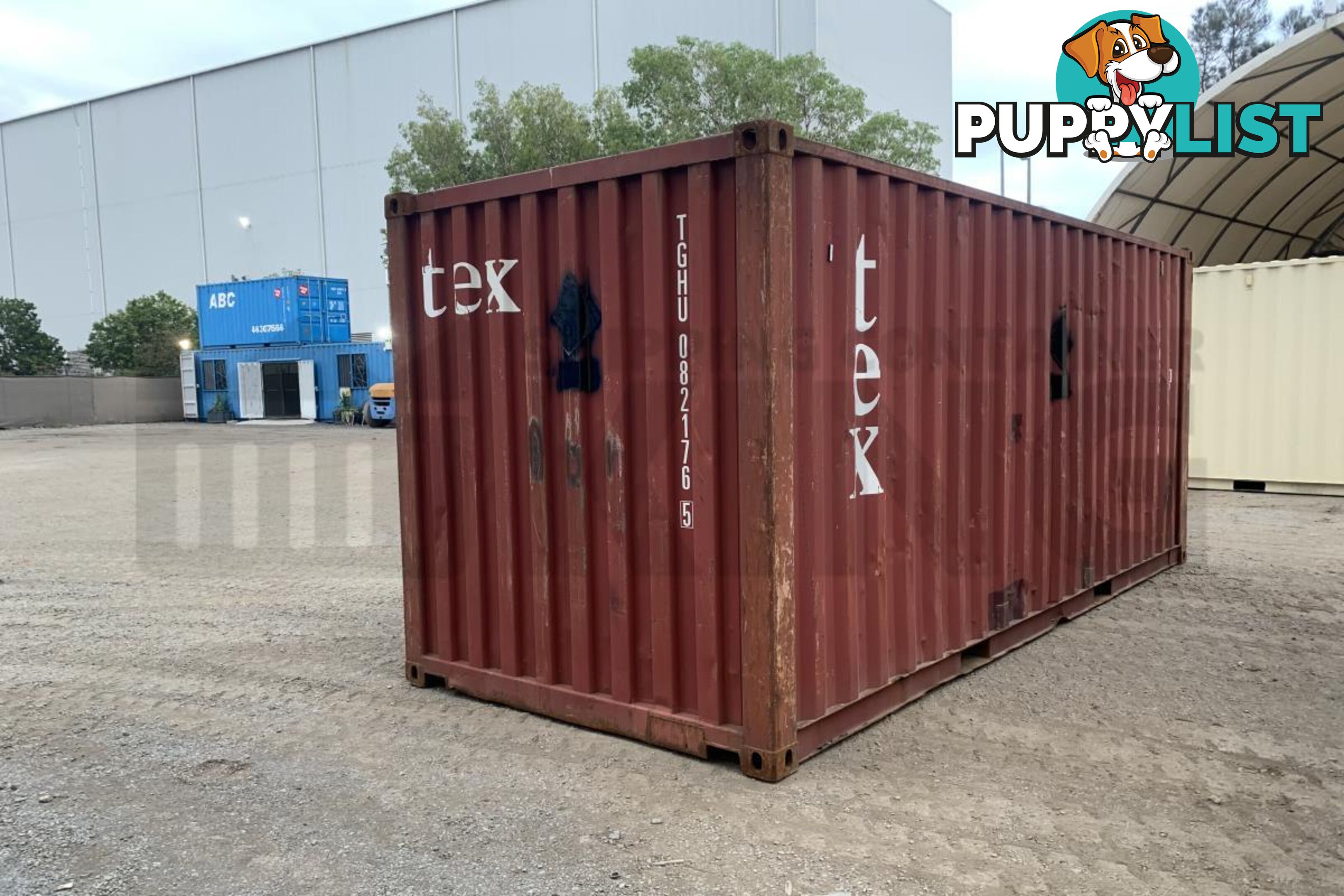 20' STANDARD HEIGHT SHIPPING CONTAINER - in Brisbane