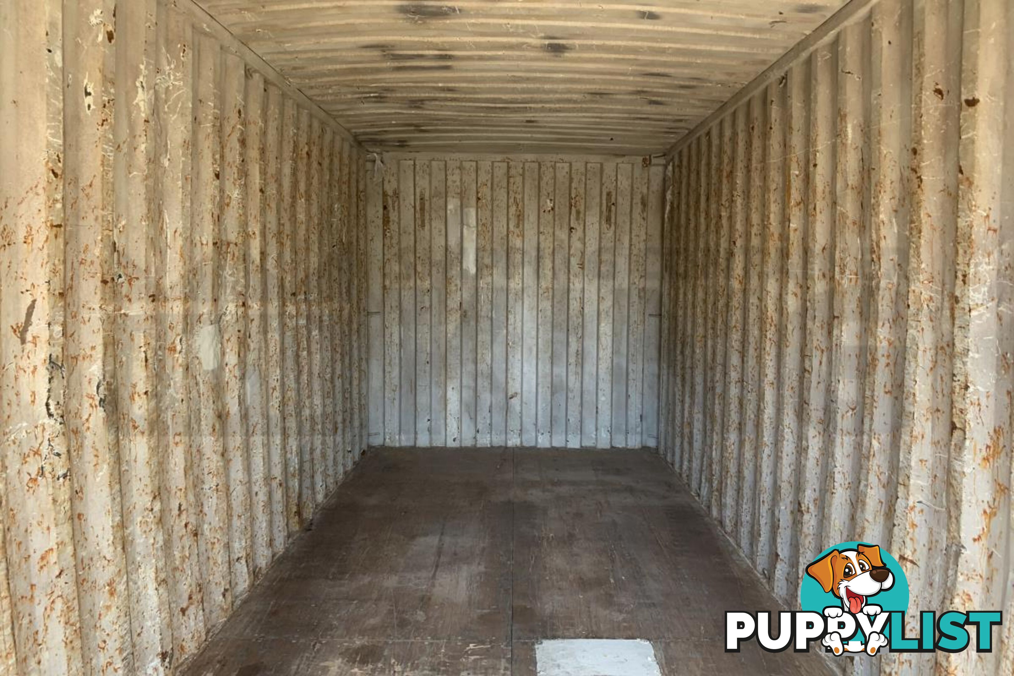 20' STANDARD HEIGHT SHIPPING CONTAINER - in Brisbane