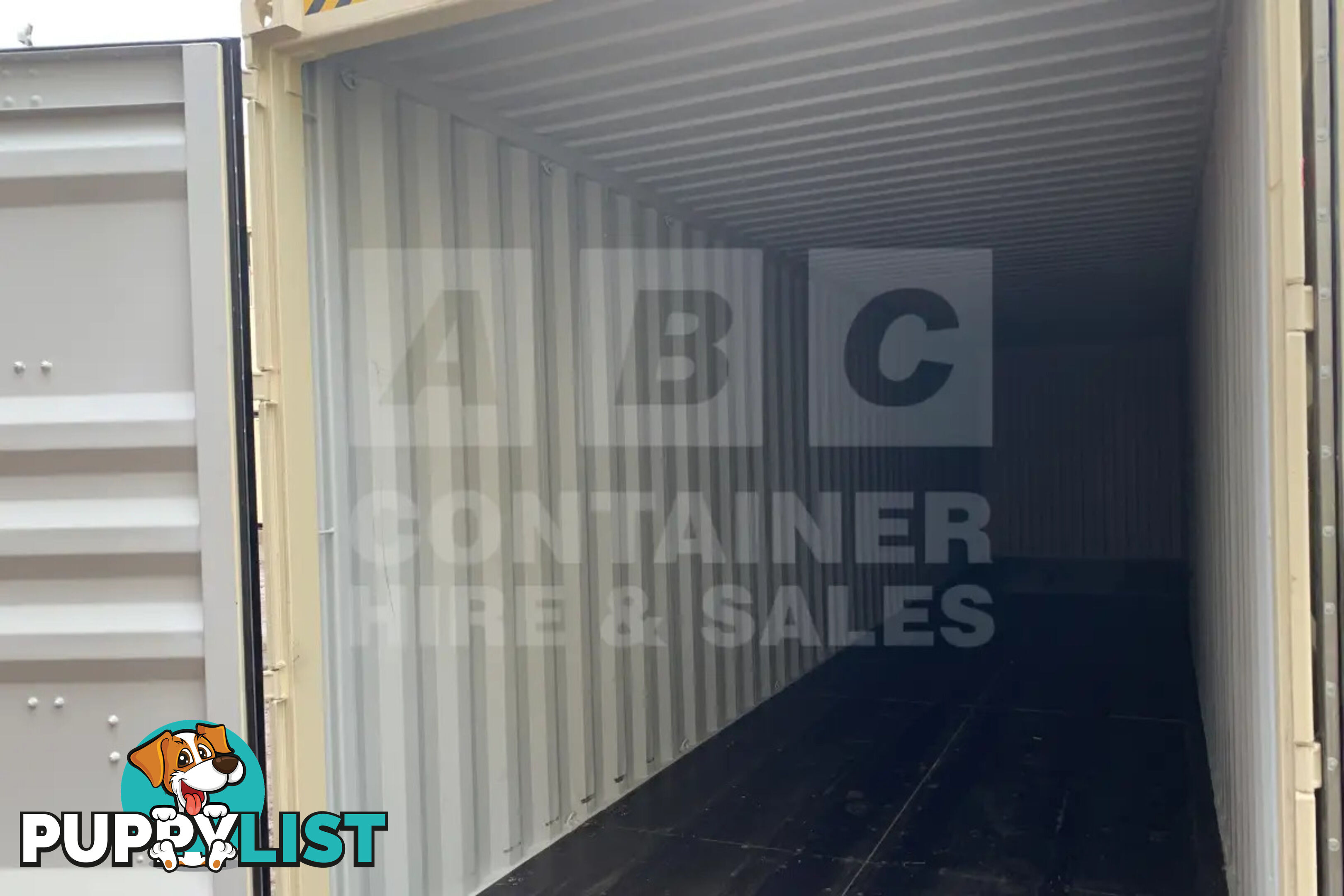 40' HIGH CUBE SHIPPING CONTAINER - in Brisbane