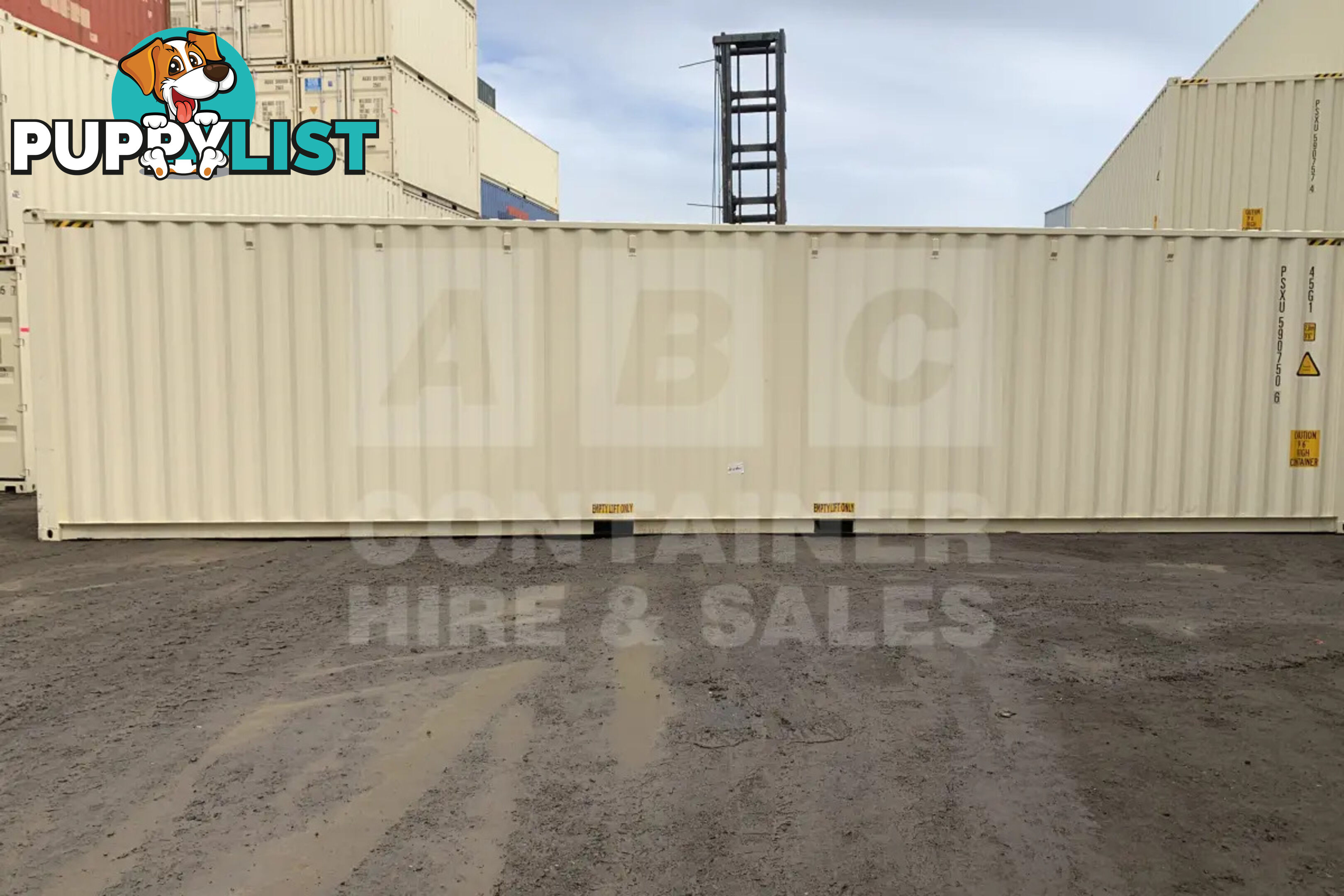 40' HIGH CUBE SHIPPING CONTAINER - in Brisbane