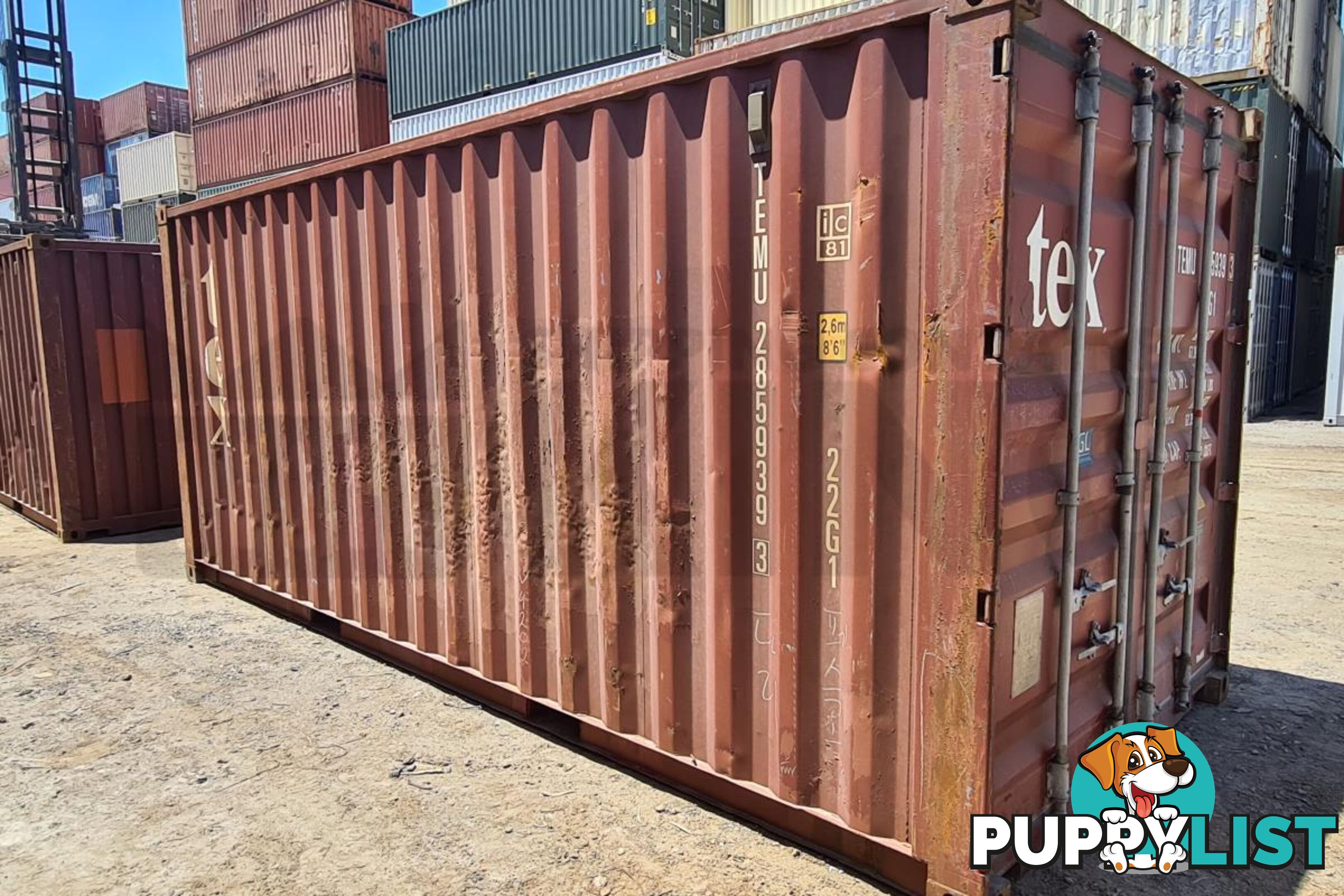 20' STANDARD HEIGHT SHIPPING CONTAINER - in Brisbane