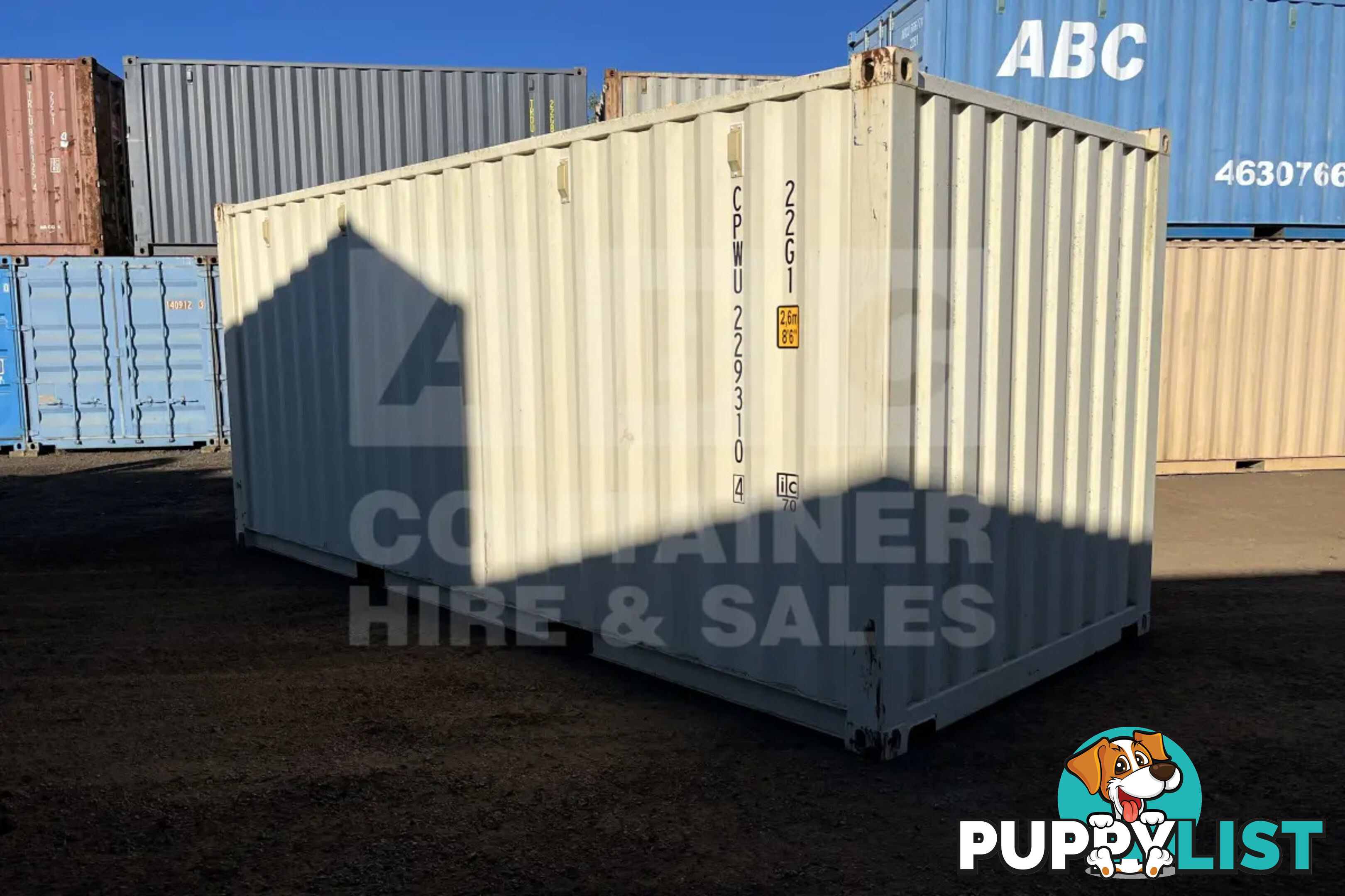 20' STANDARD HEIGHT SHIPPING CONTAINER - in Toowoomba