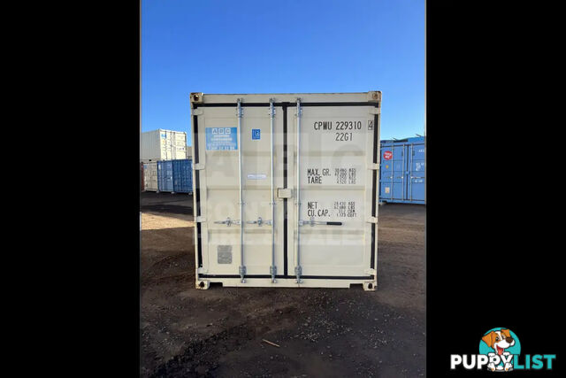 20' STANDARD HEIGHT SHIPPING CONTAINER - in Toowoomba