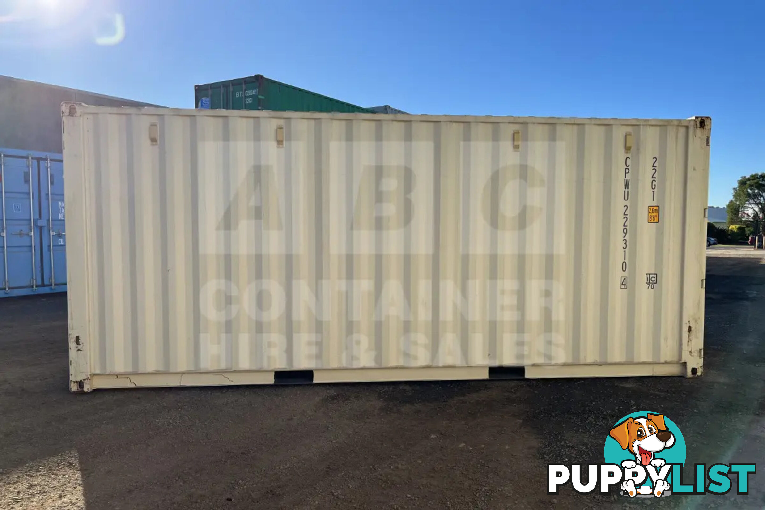 20' STANDARD HEIGHT SHIPPING CONTAINER - in Toowoomba