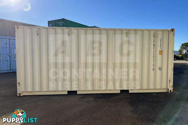 20' STANDARD HEIGHT SHIPPING CONTAINER - in Toowoomba