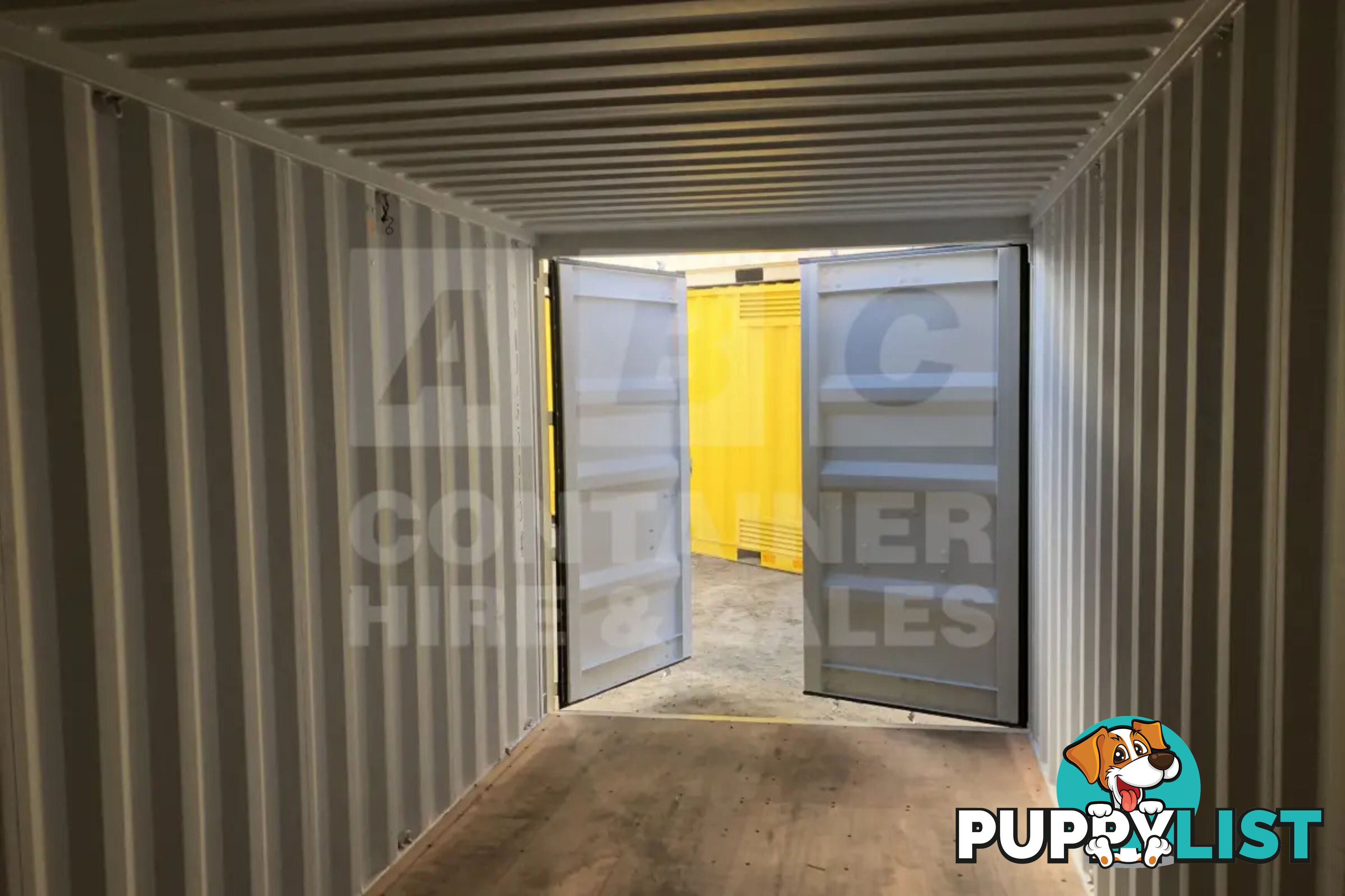 20' STANDARD HEIGHT SHIPPING CONTAINER - in Toowoomba