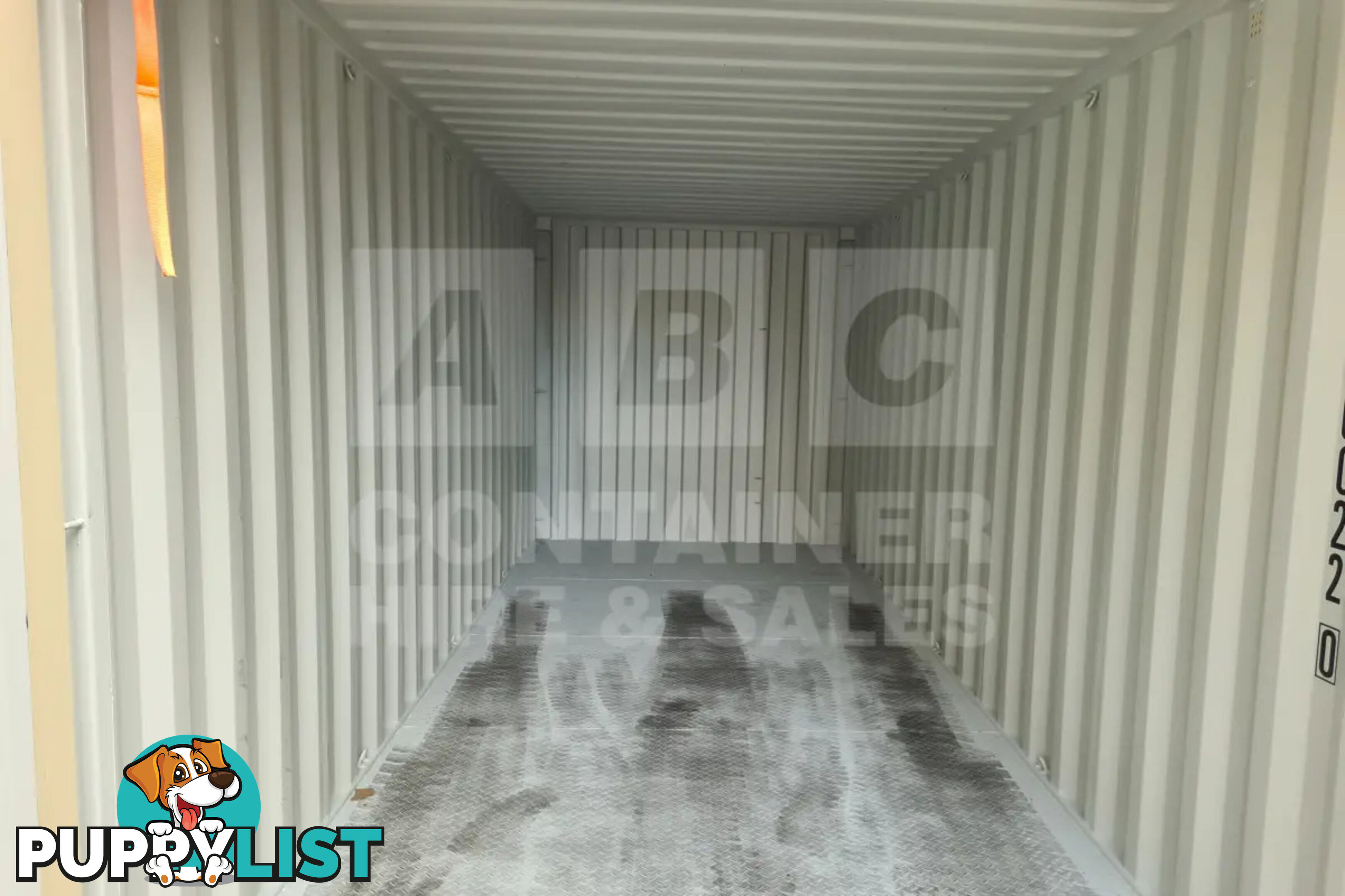 20' STANDARD HEIGHT SHIPPING CONTAINER (STEEL FLOOR) - in Gympie