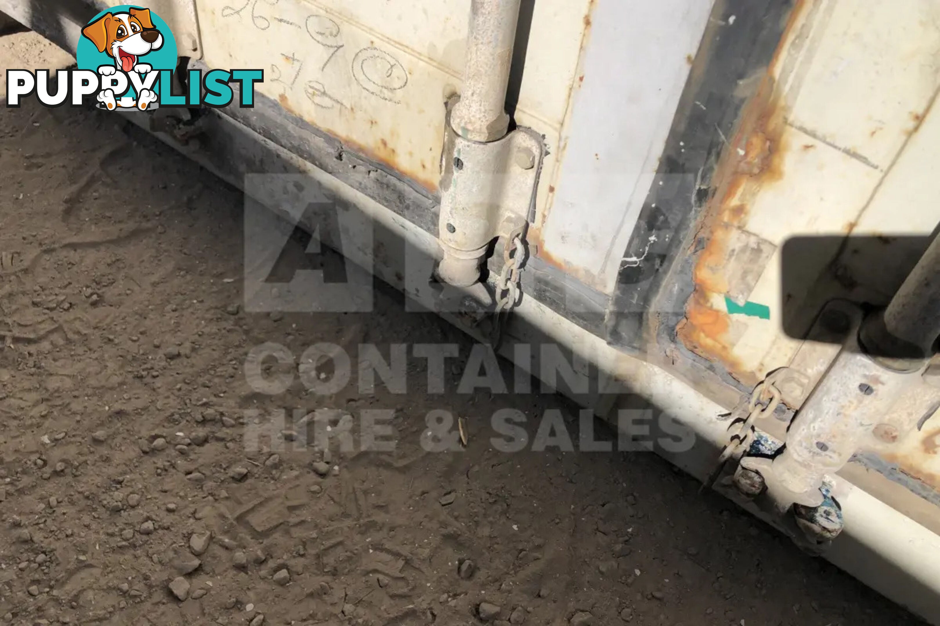 20' STANDARD HEIGHT SHIPPING CONTAINER