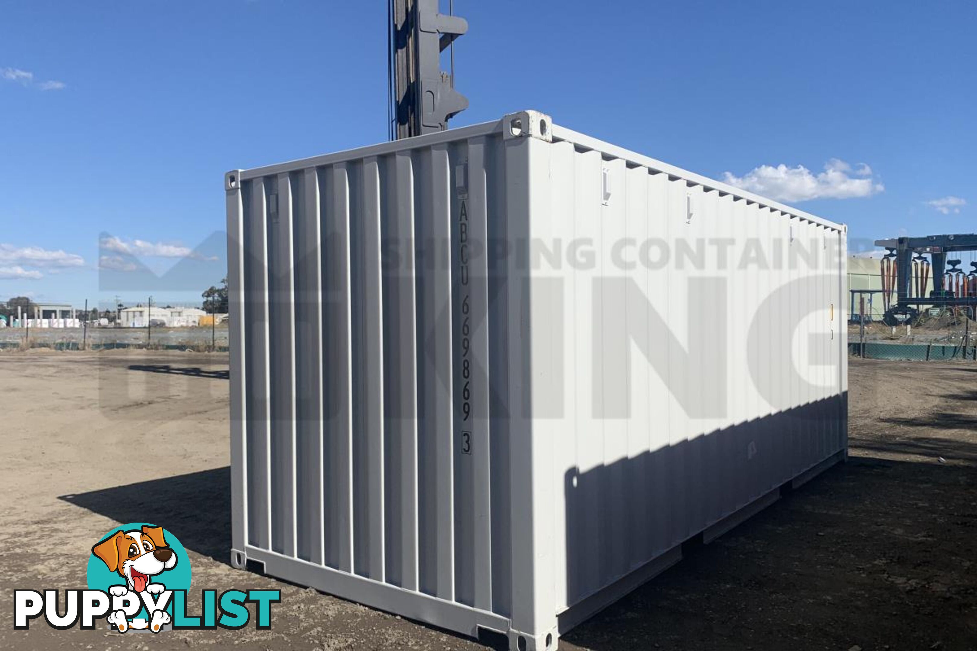 20' STANDARD HEIGHT SHIPPING CONTAINER - in Rockhampton