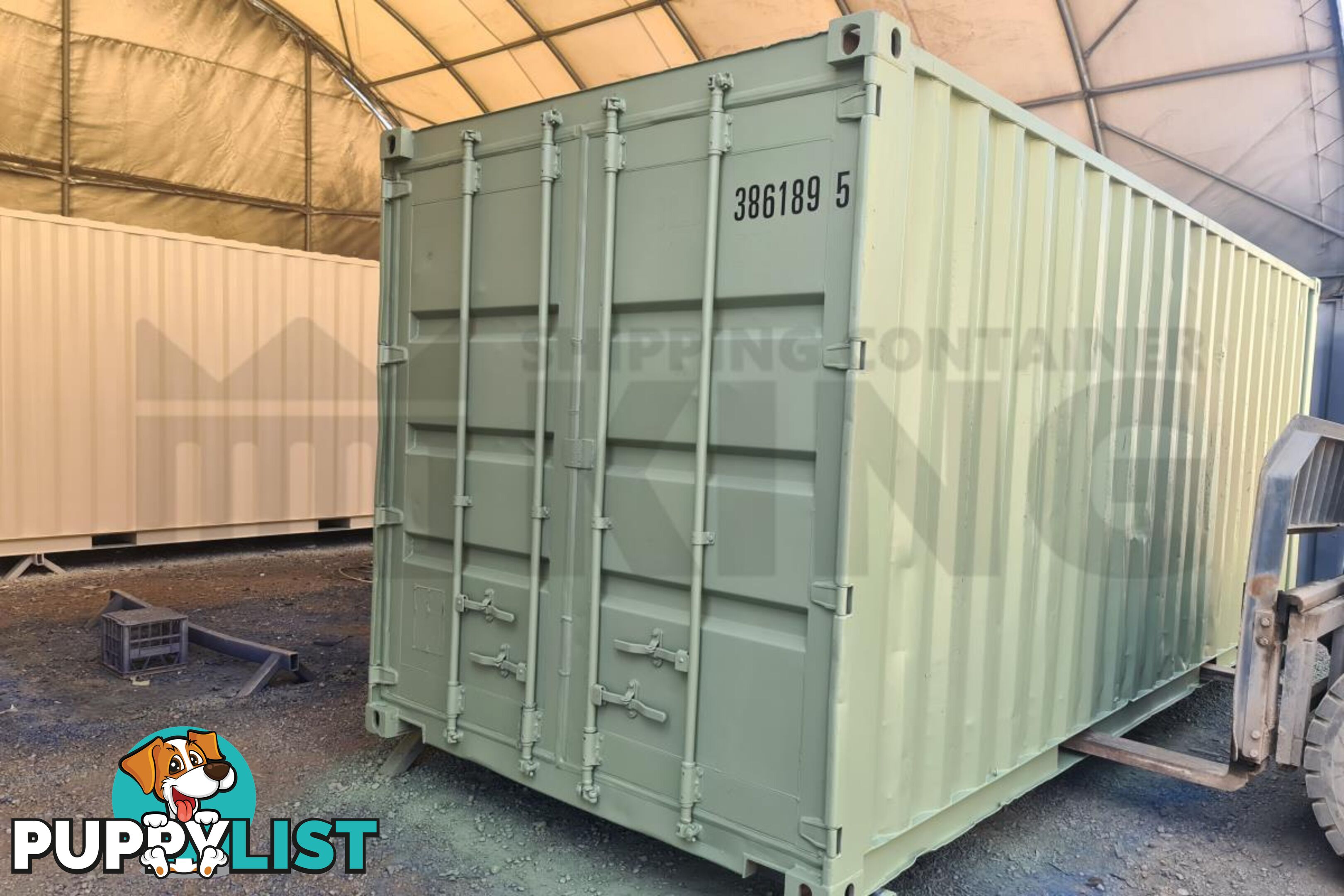 20' STANDARD HEIGHT SHIPPING CONTAINER - in Millmerran