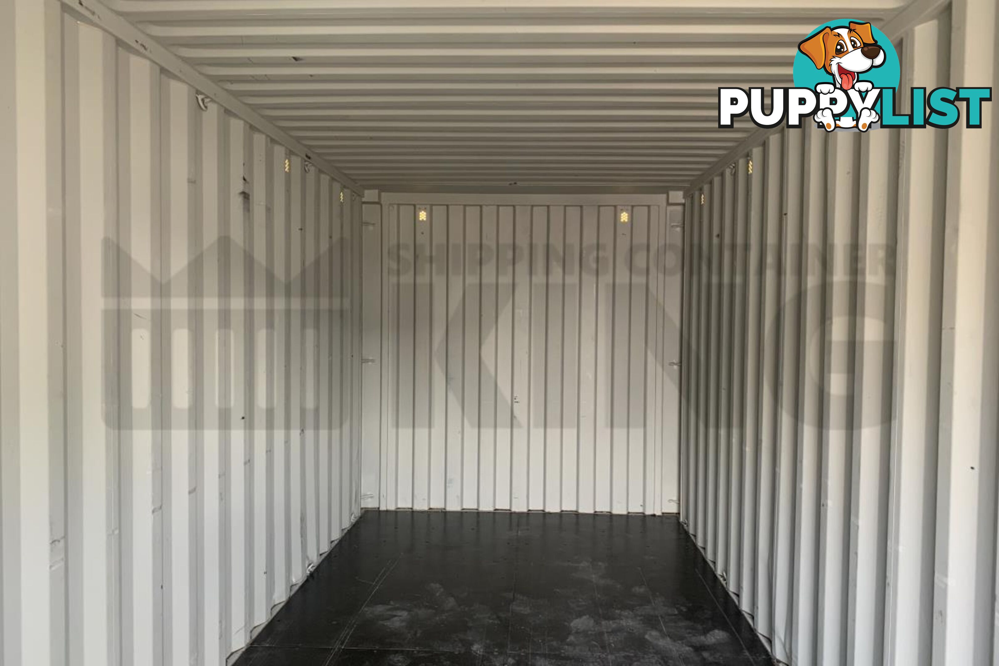 20' STANDARD HEIGHT SHIPPING CONTAINER - in Brisbane