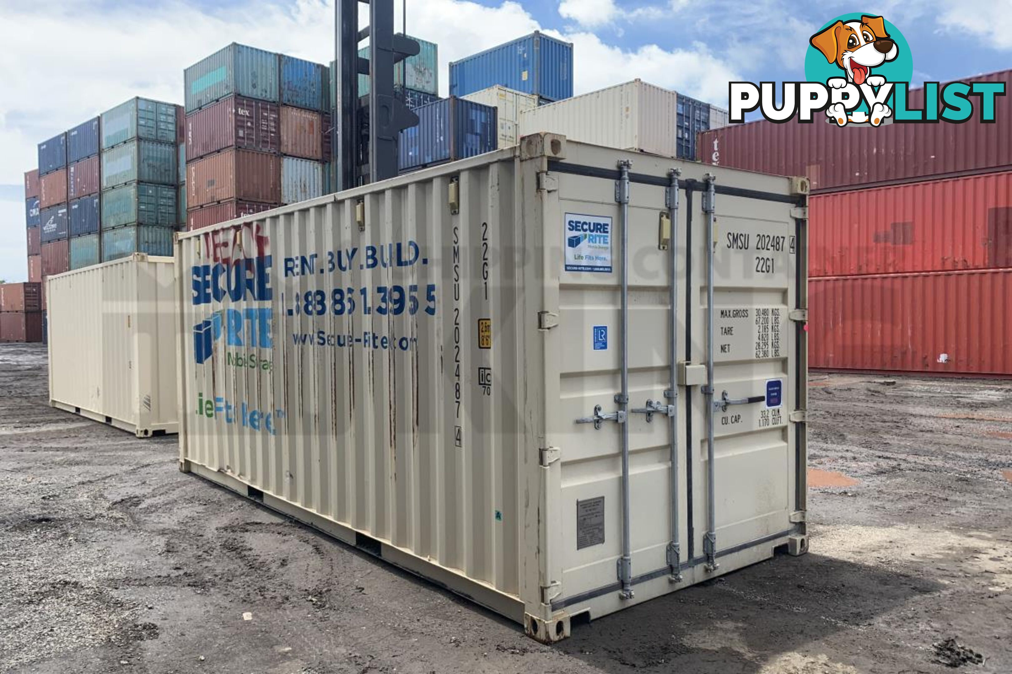 20' STANDARD HEIGHT SHIPPING CONTAINER - in Brisbane