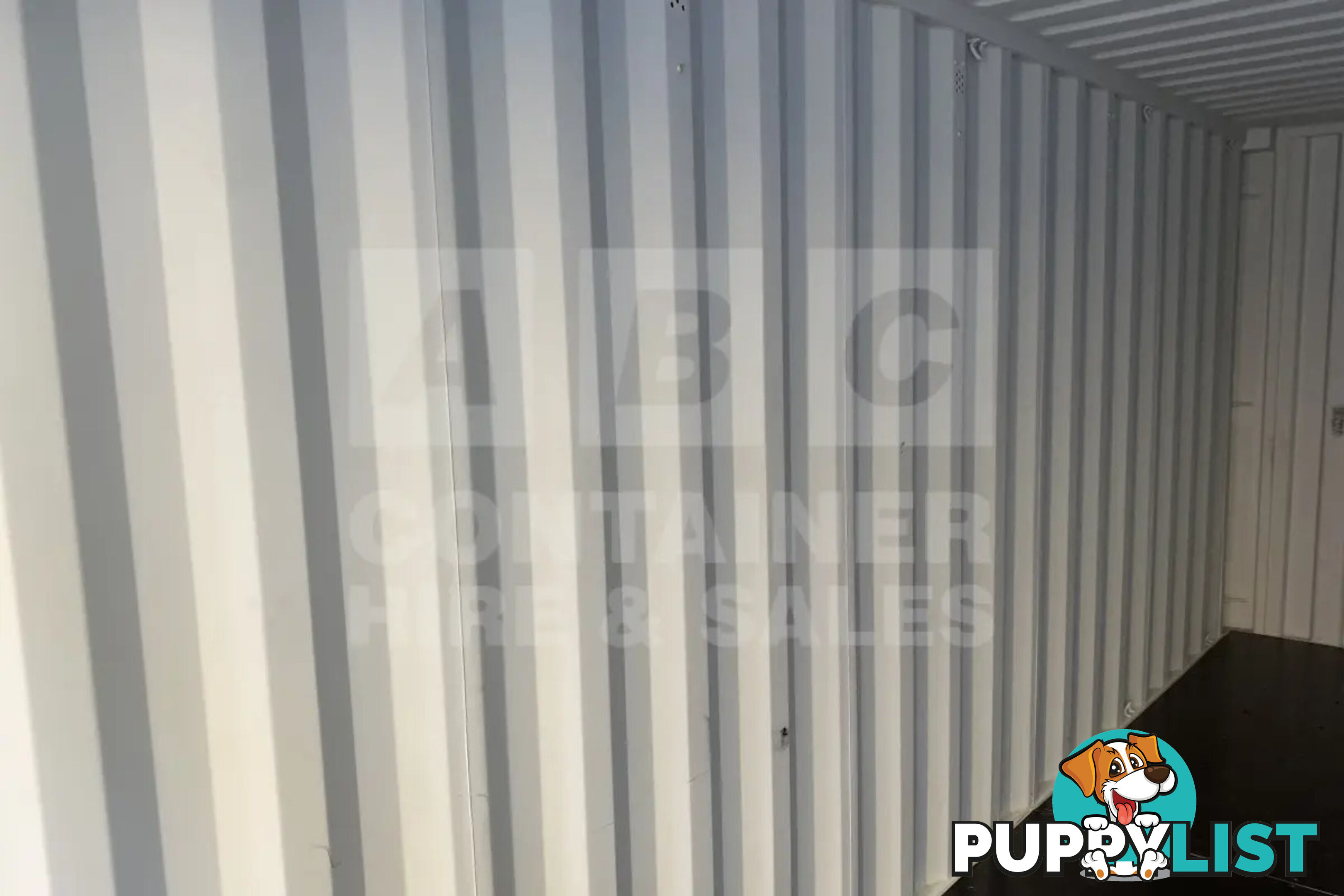20' STANDARD HEIGHT SHIPPING CONTAINER - in Brisbane