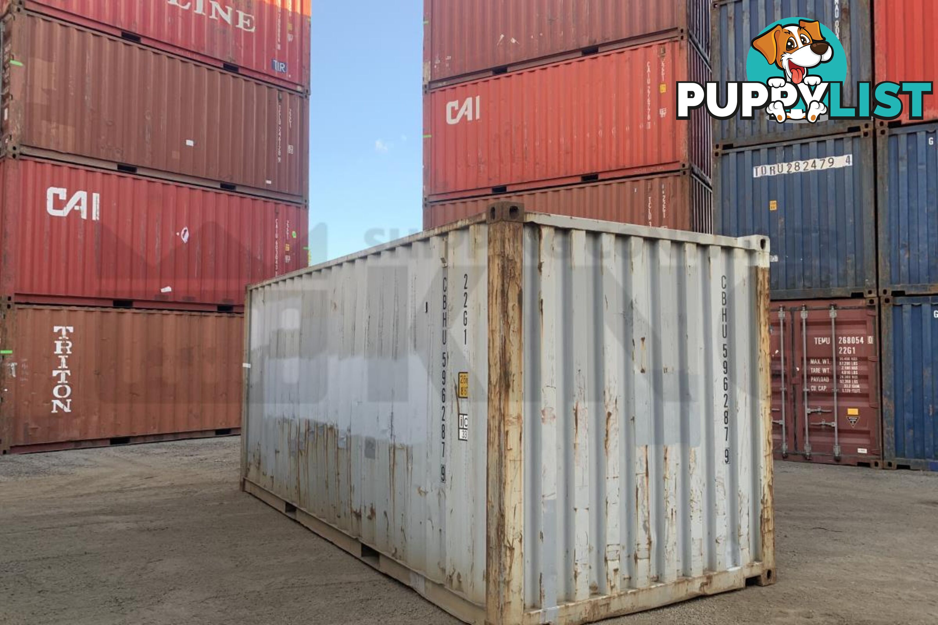 20' STANDARD HEIGHT SHIPPING CONTAINER - in Brisbane