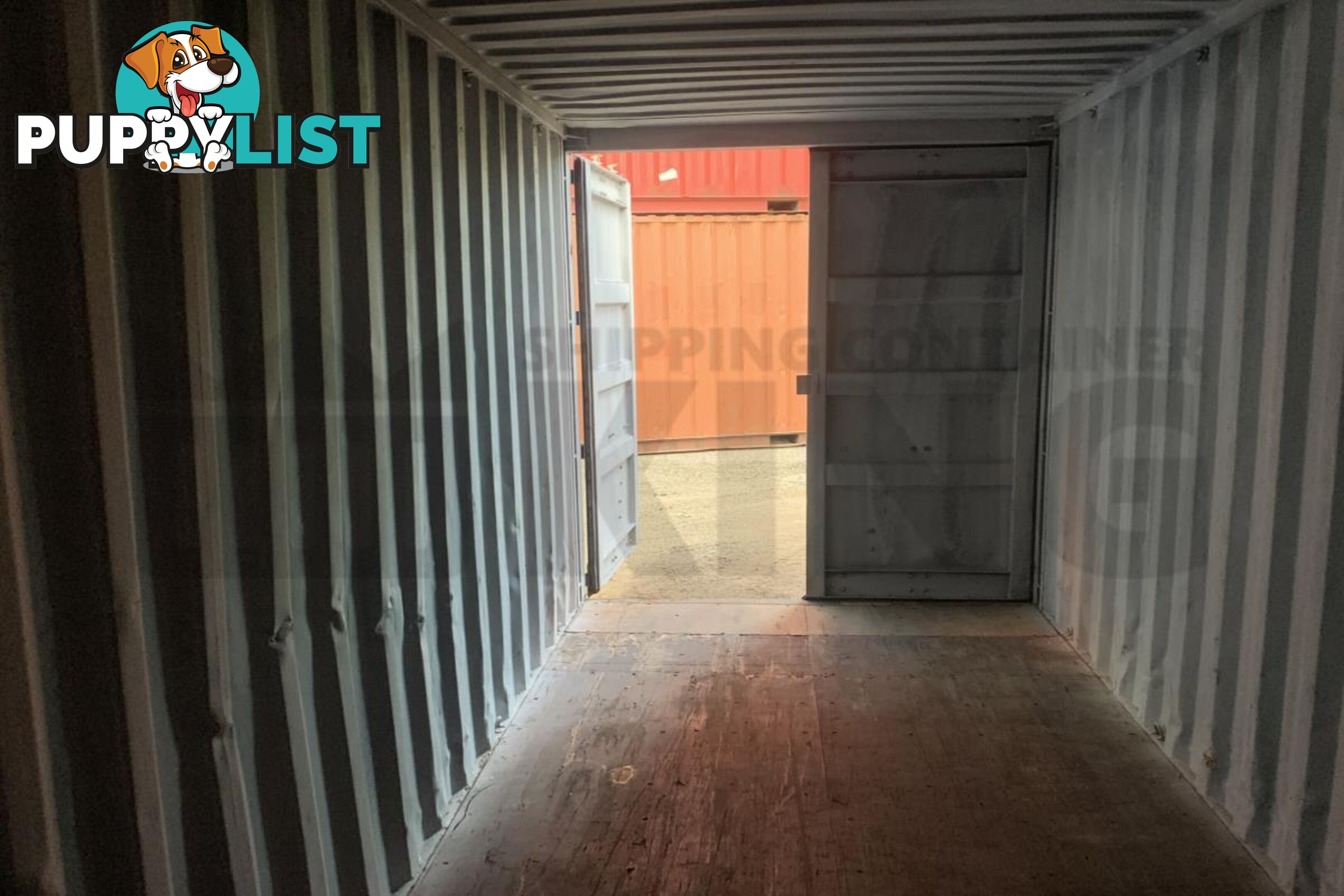 20' STANDARD HEIGHT SHIPPING CONTAINER - in Brisbane