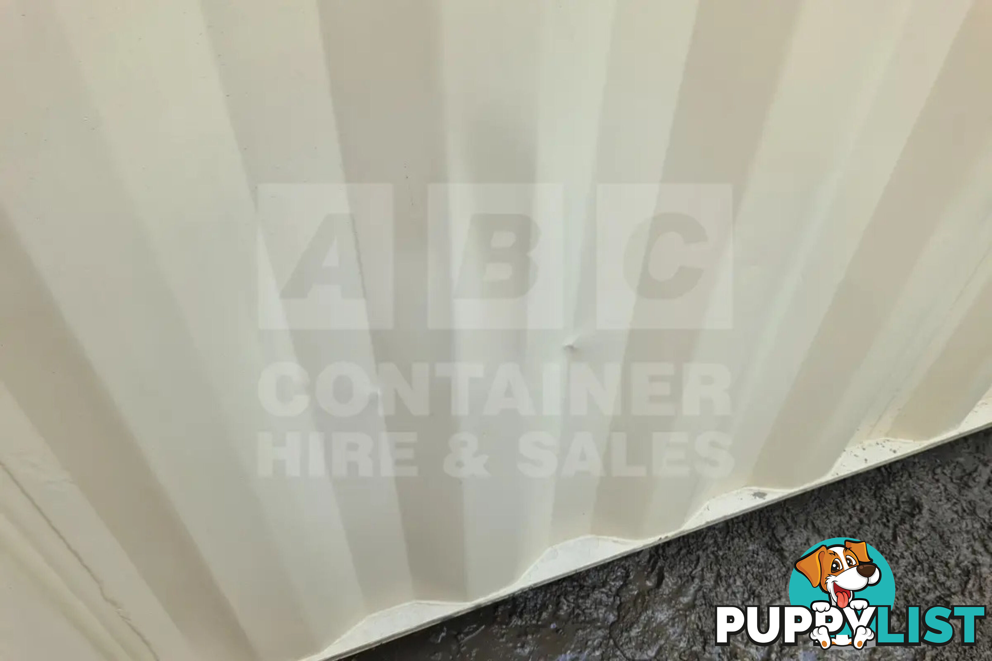 20' HIGH CUBE SHIPPING CONTAINER (WITH TIE RAILS)