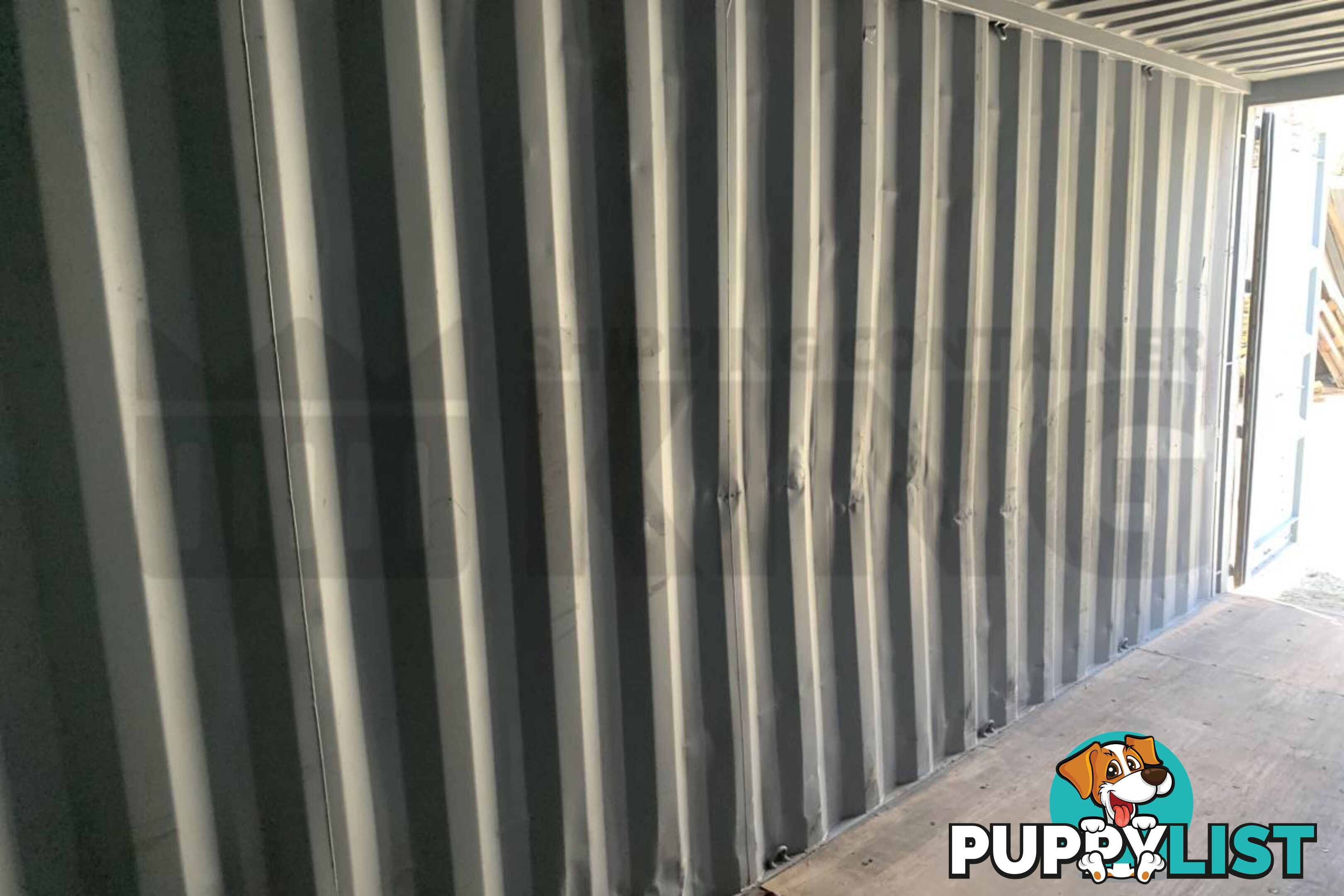 20' STANDARD HEIGHT SHIPPING CONTAINER - in Brisbane