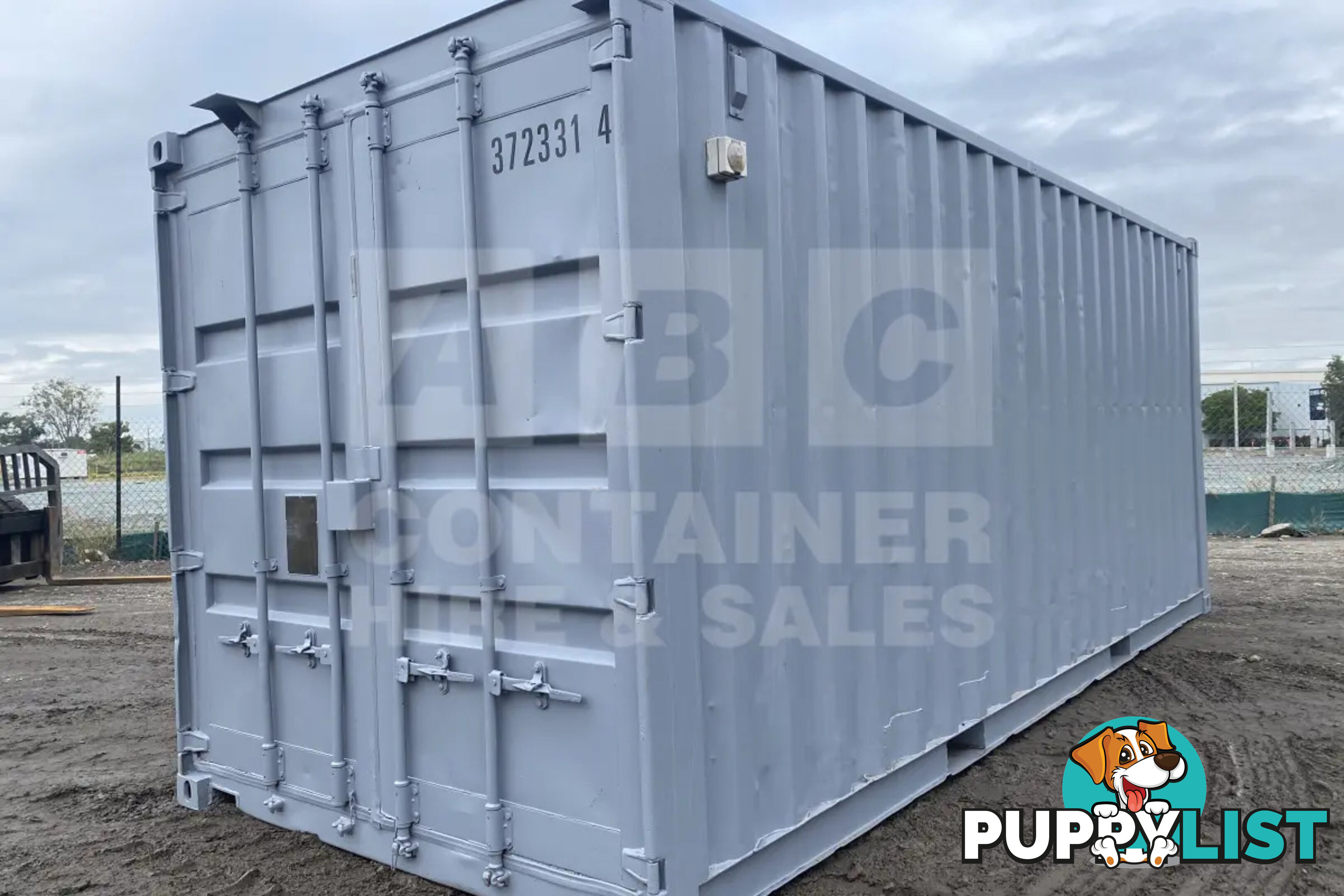 20' STANDARD HEIGHT SHIPPING CONTAINER