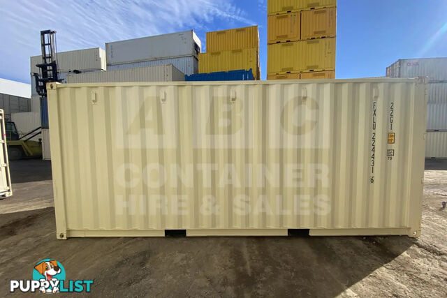 20' STANDARD HEIGHT SHIPPING CONTAINER - in Toowoomba