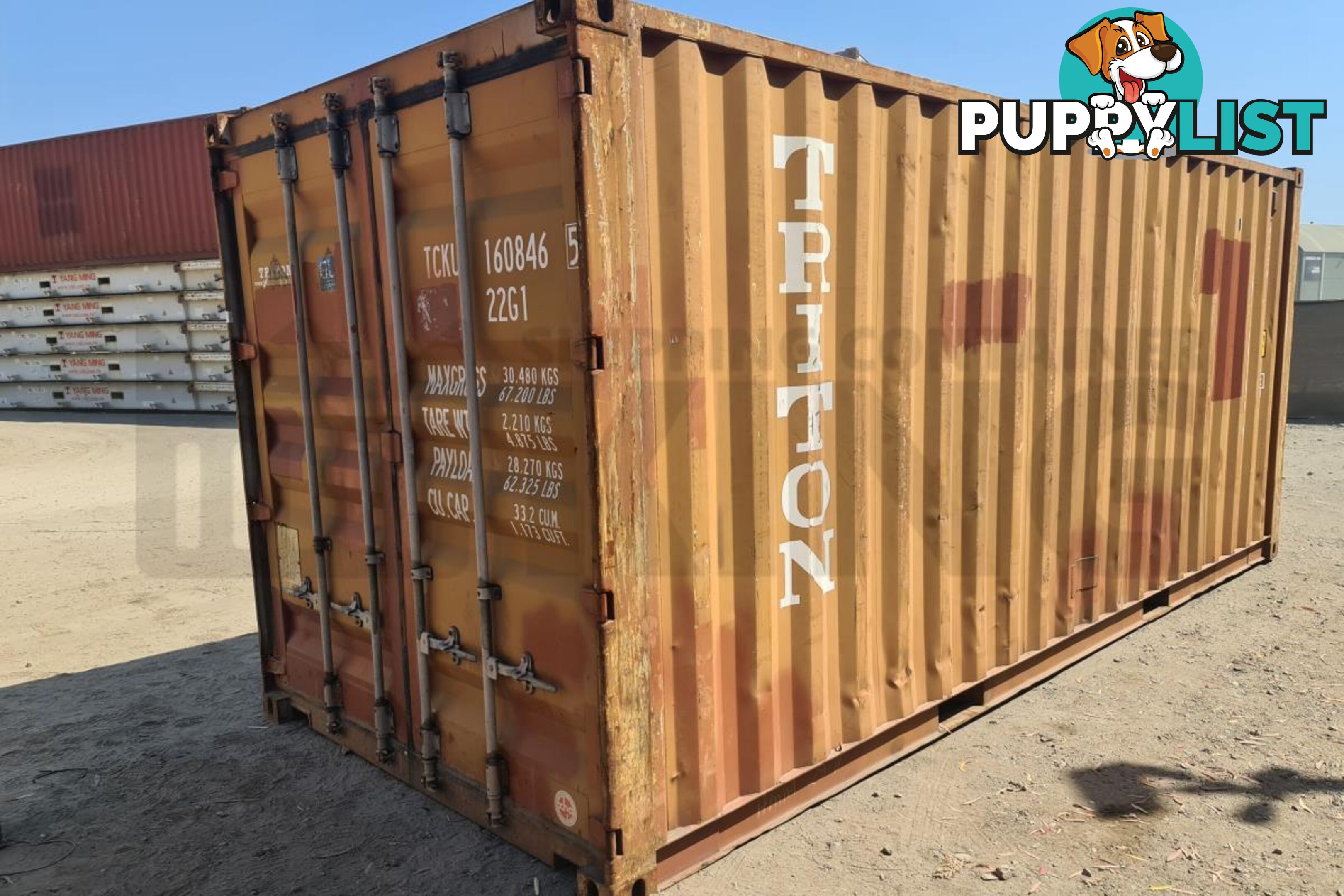 20' STANDARD HEIGHT SHIPPING CONTAINER - in Brisbane