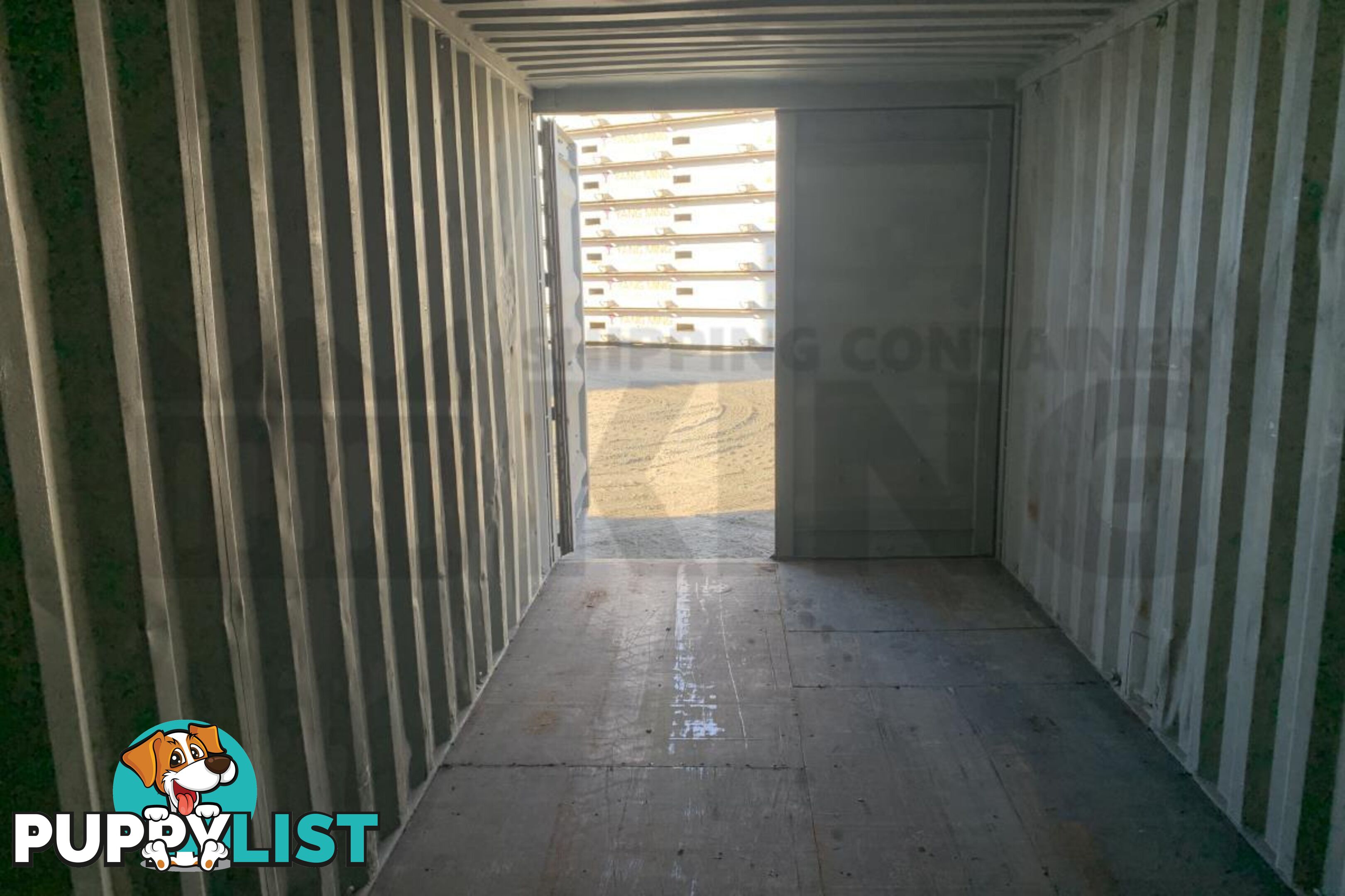 20' STANDARD HEIGHT SHIPPING CONTAINER - in Brisbane