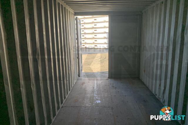 20' STANDARD HEIGHT SHIPPING CONTAINER - in Brisbane