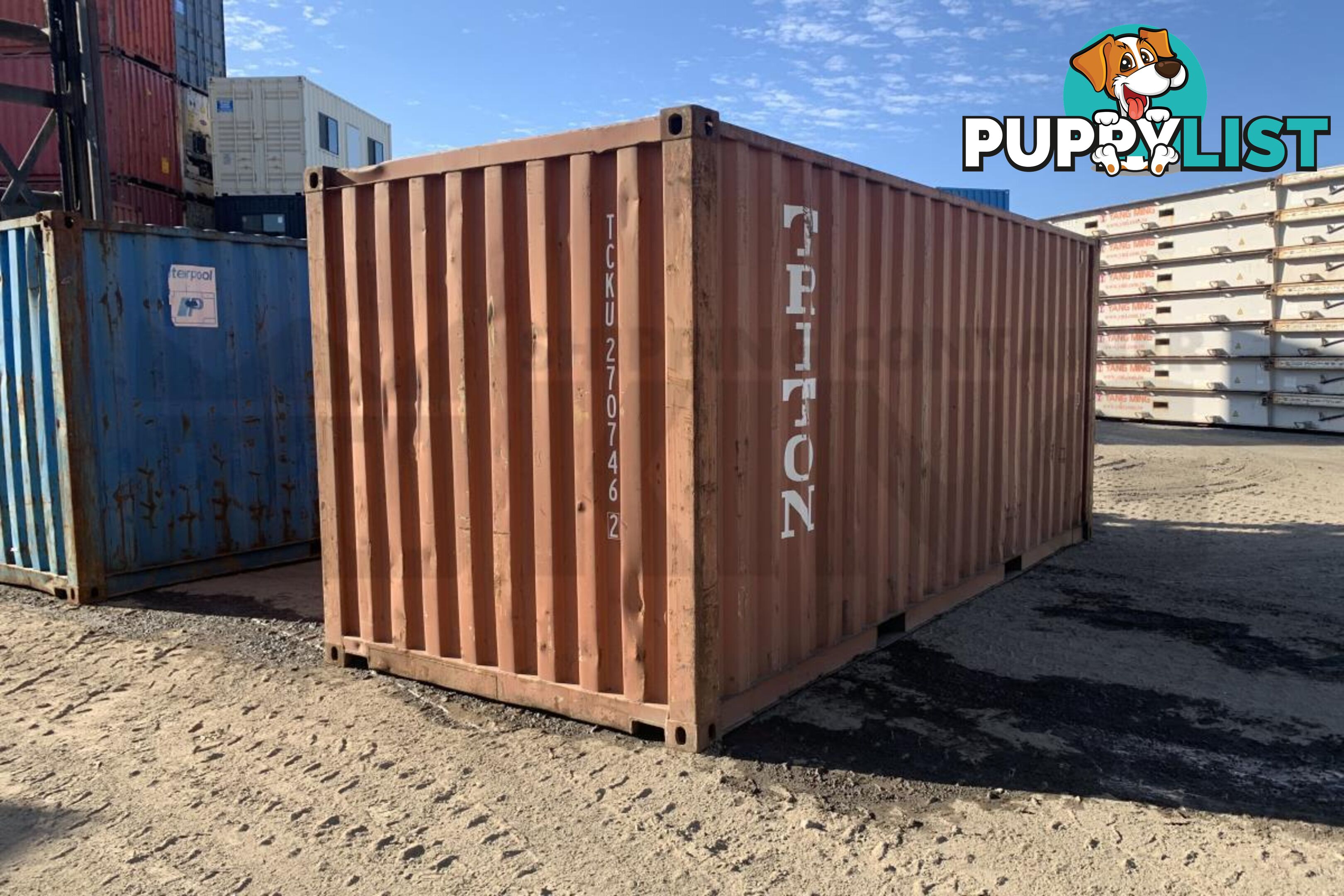 20' STANDARD HEIGHT SHIPPING CONTAINER - in Brisbane