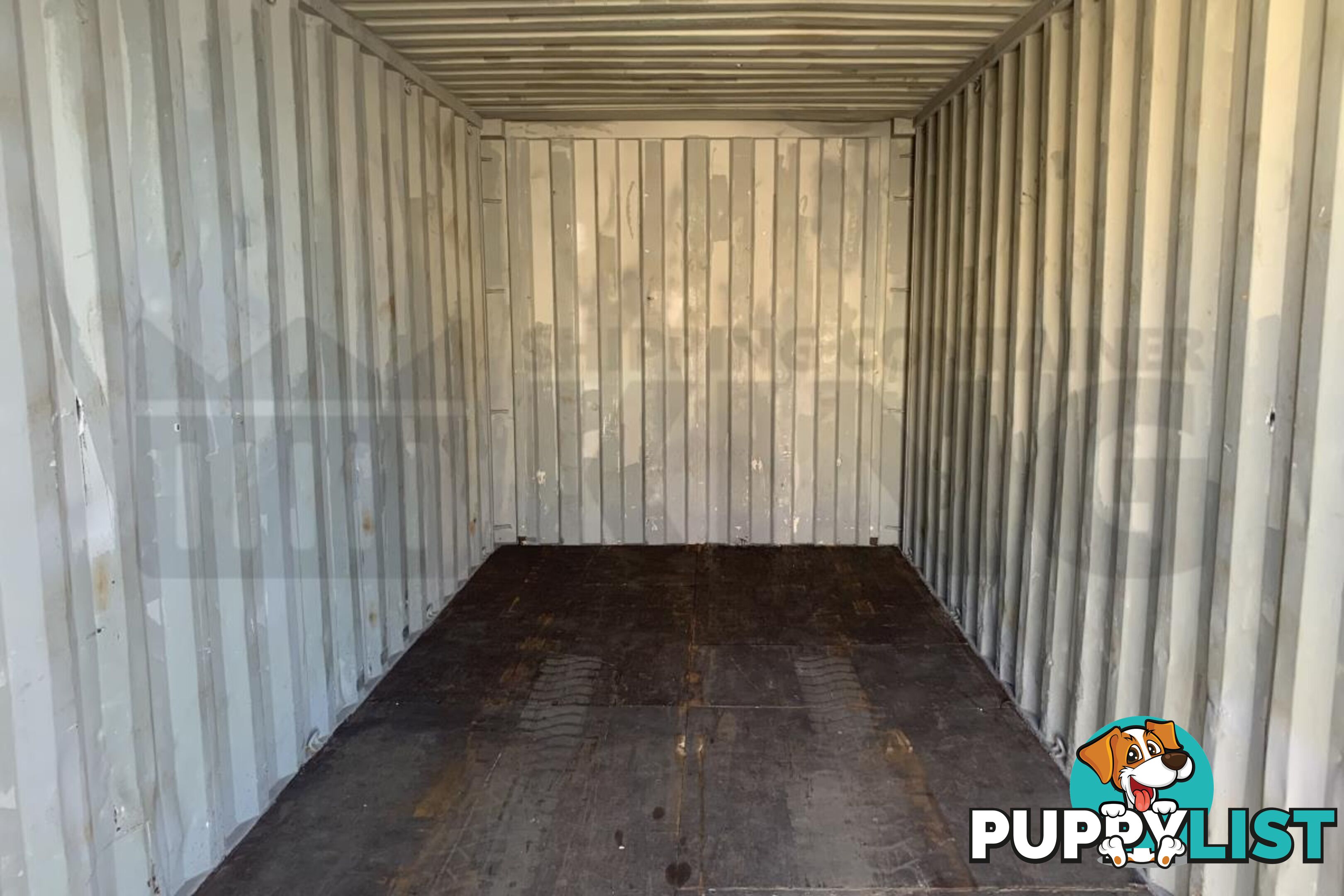 20' STANDARD HEIGHT SHIPPING CONTAINER - in Brisbane