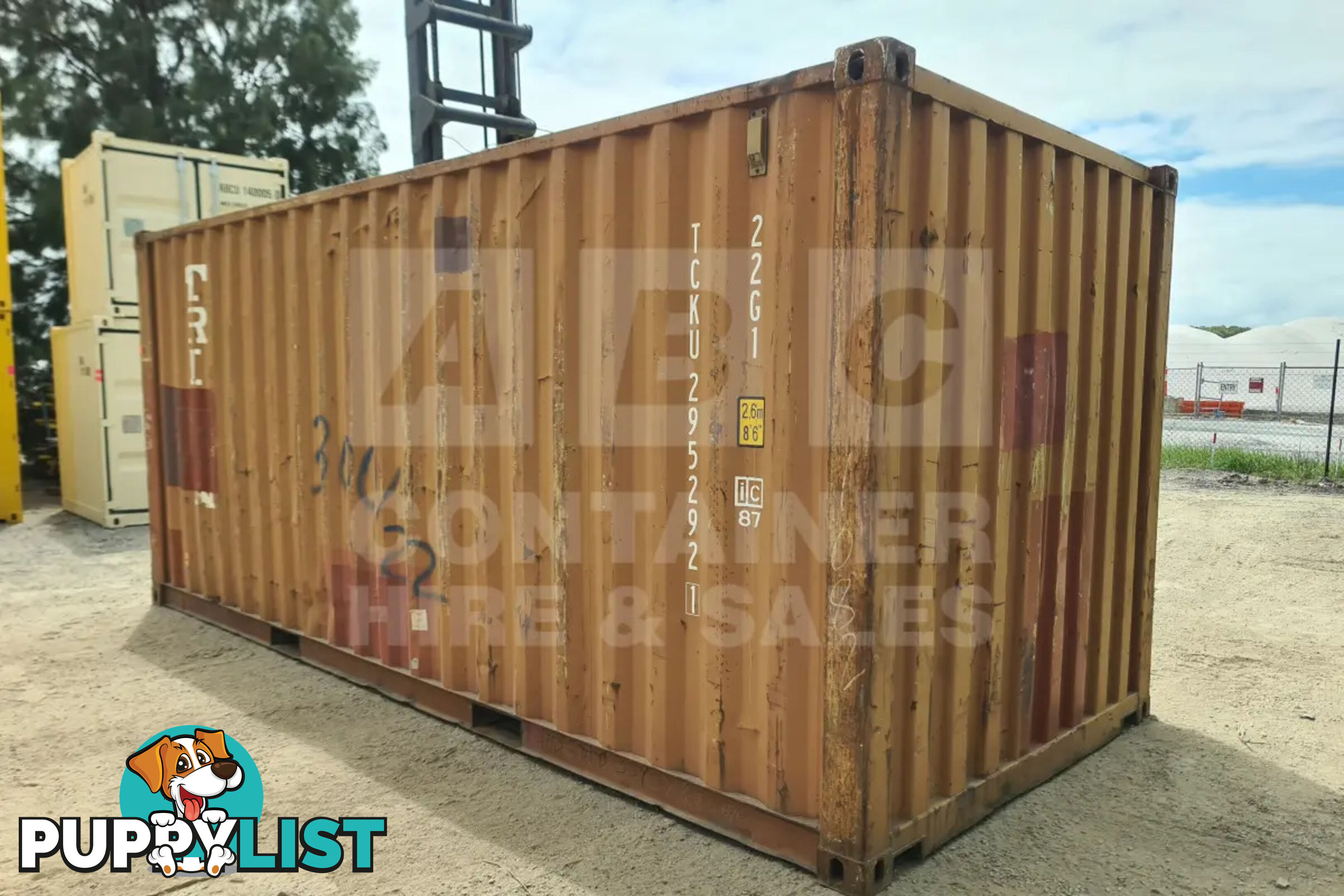 20' STANDARD HEIGHT SHIPPING CONTAINER