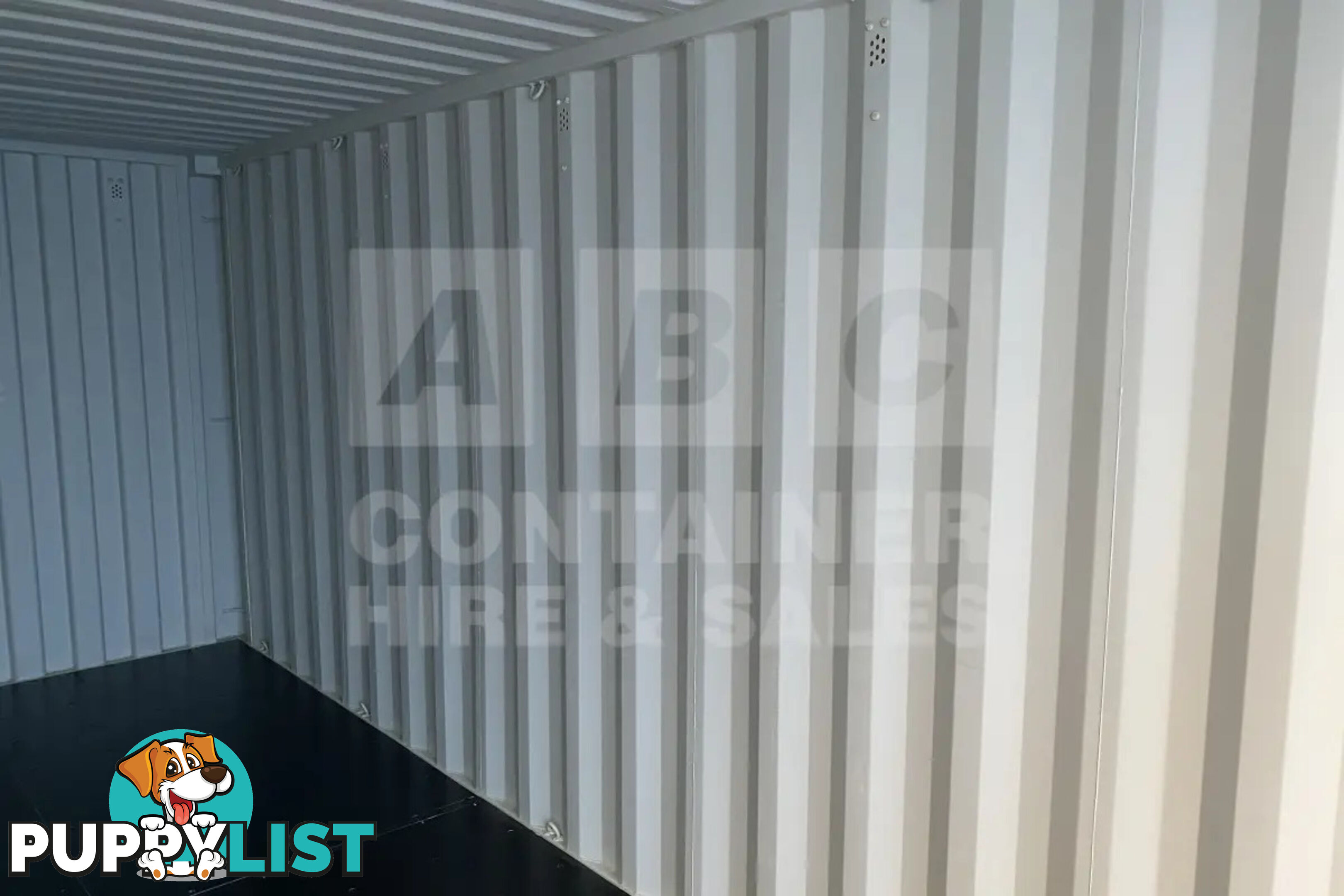 20' STANDARD HEIGHT SHIPPING CONTAINER - in Brisbane