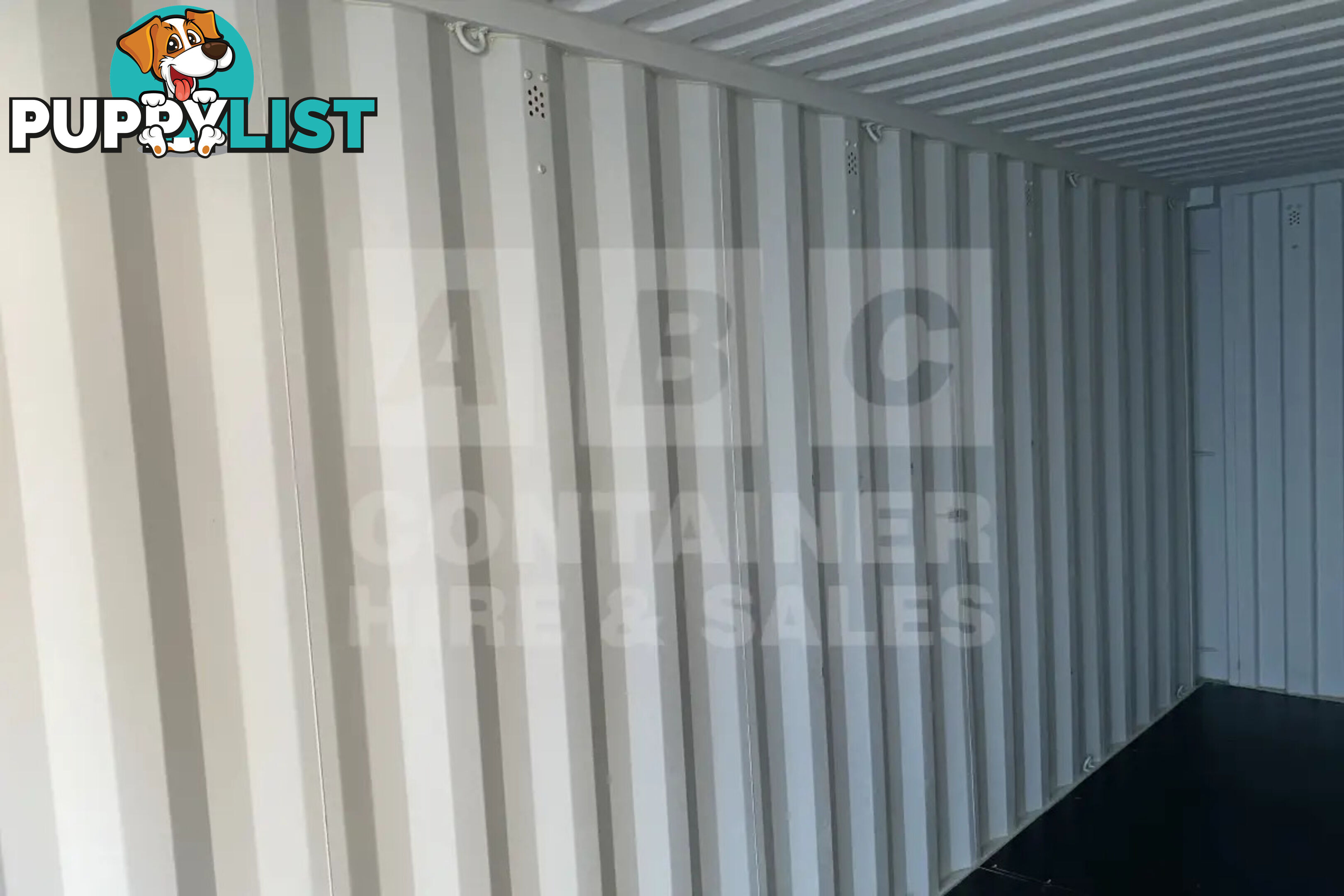 20' STANDARD HEIGHT SHIPPING CONTAINER - in Brisbane