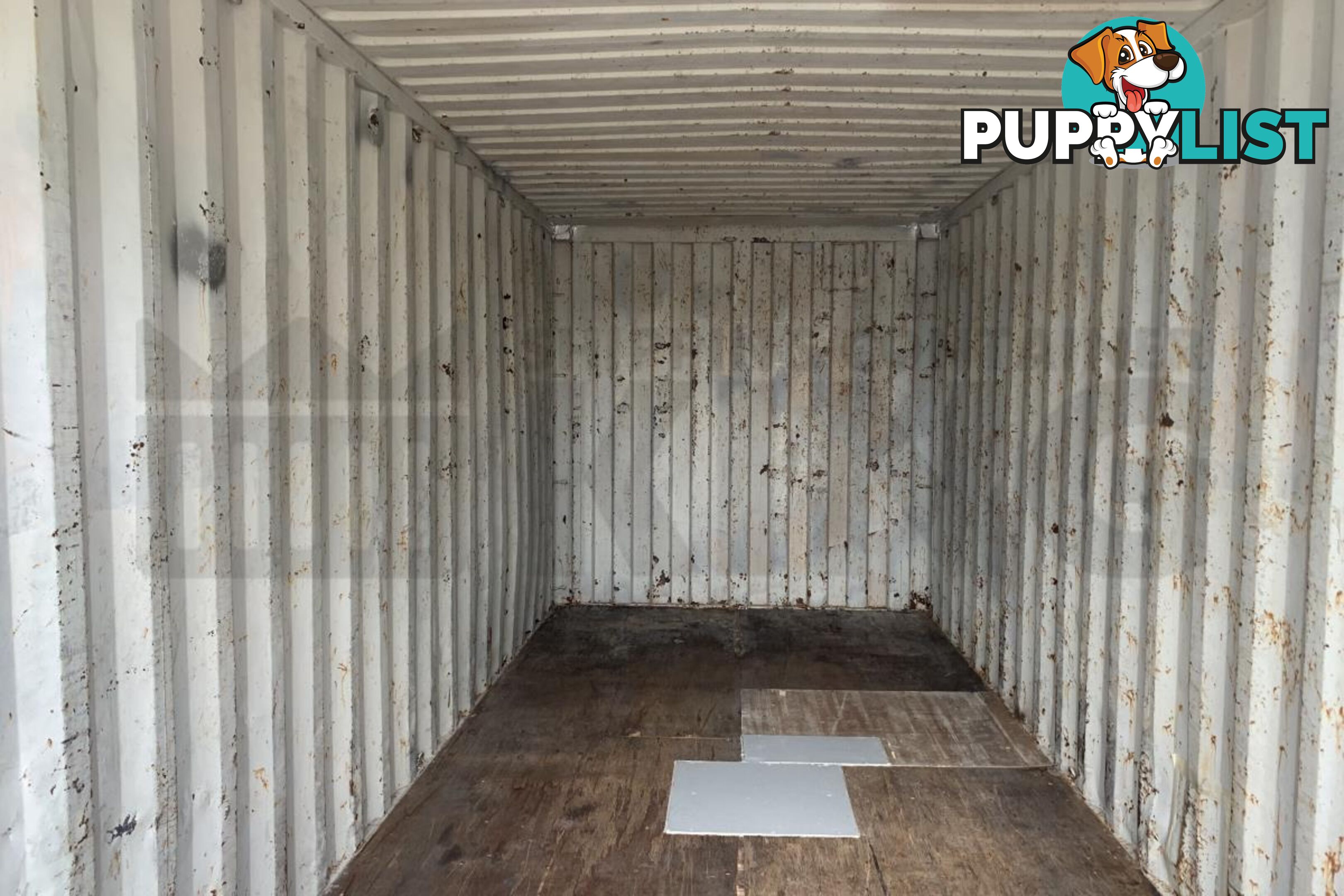 20' STANDARD HEIGHT SHIPPING CONTAINER - in Brisbane