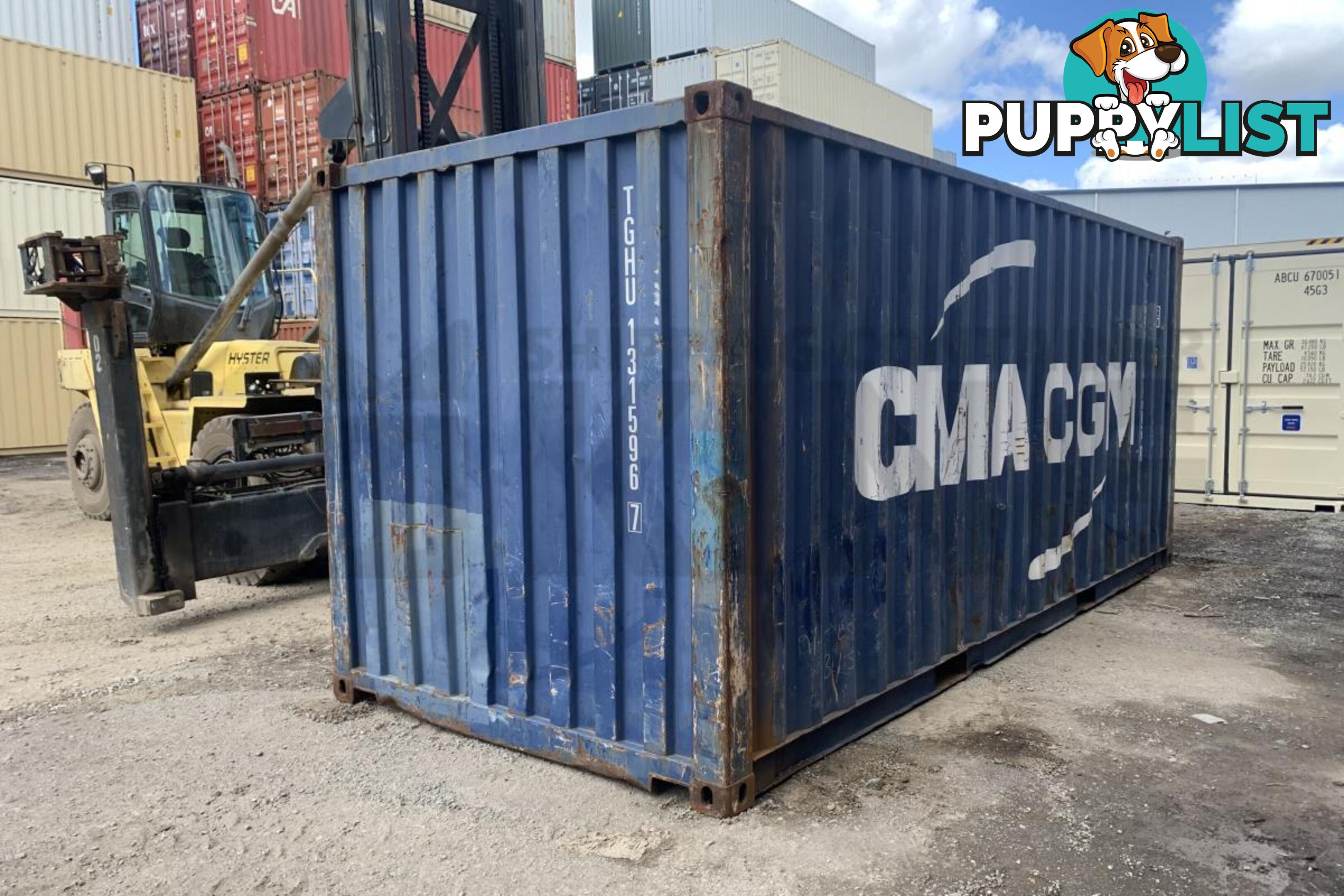 20' STANDARD HEIGHT SHIPPING CONTAINER - in Brisbane