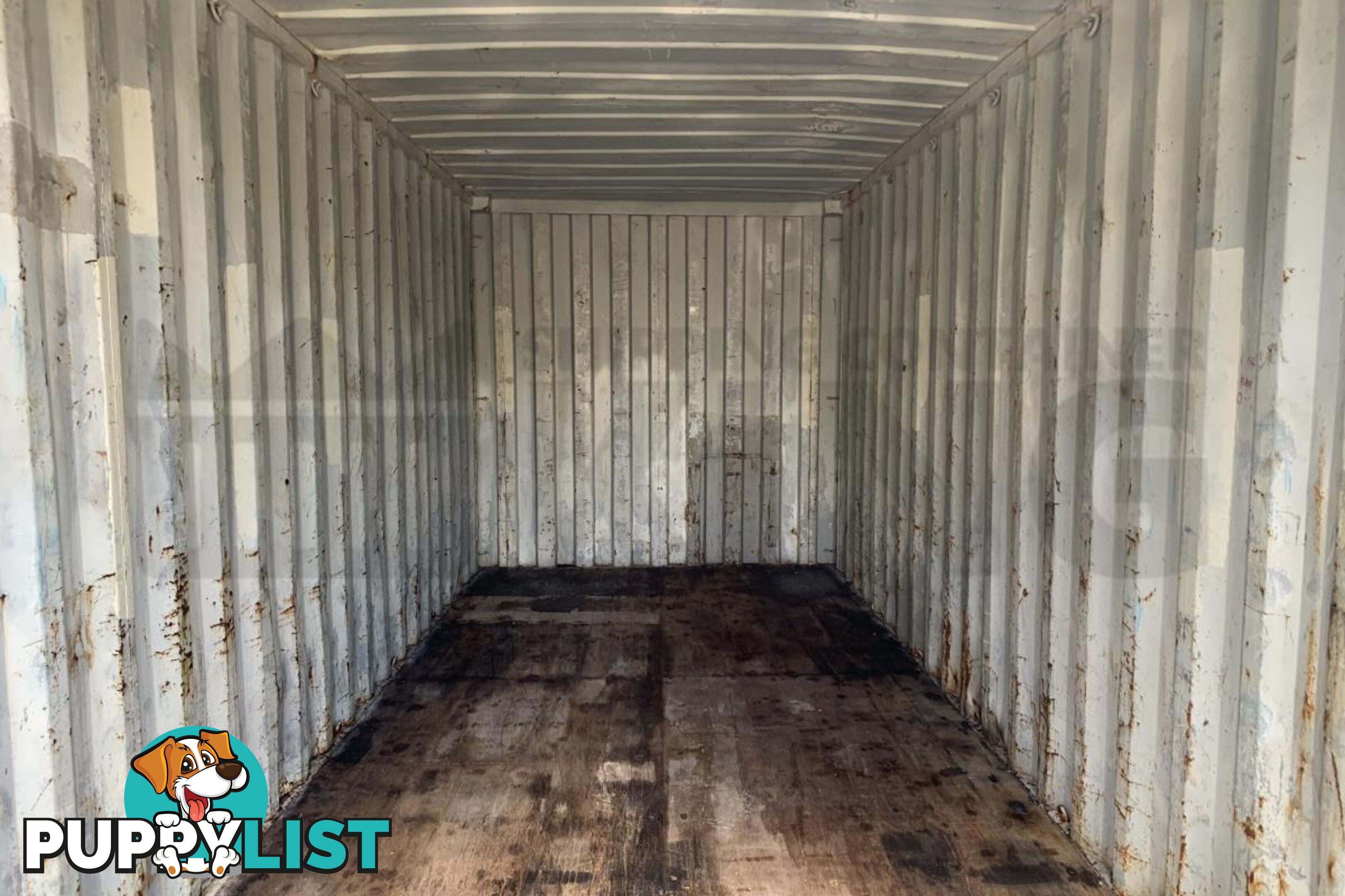 20' STANDARD HEIGHT SHIPPING CONTAINER - in Brisbane