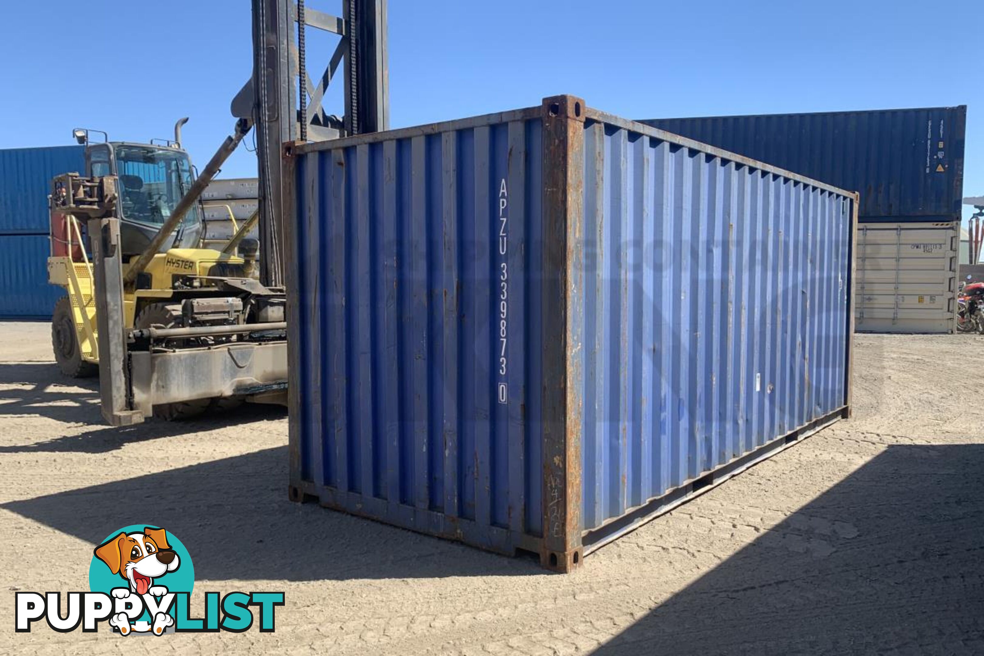 20' STANDARD HEIGHT SHIPPING CONTAINER - in Brisbane