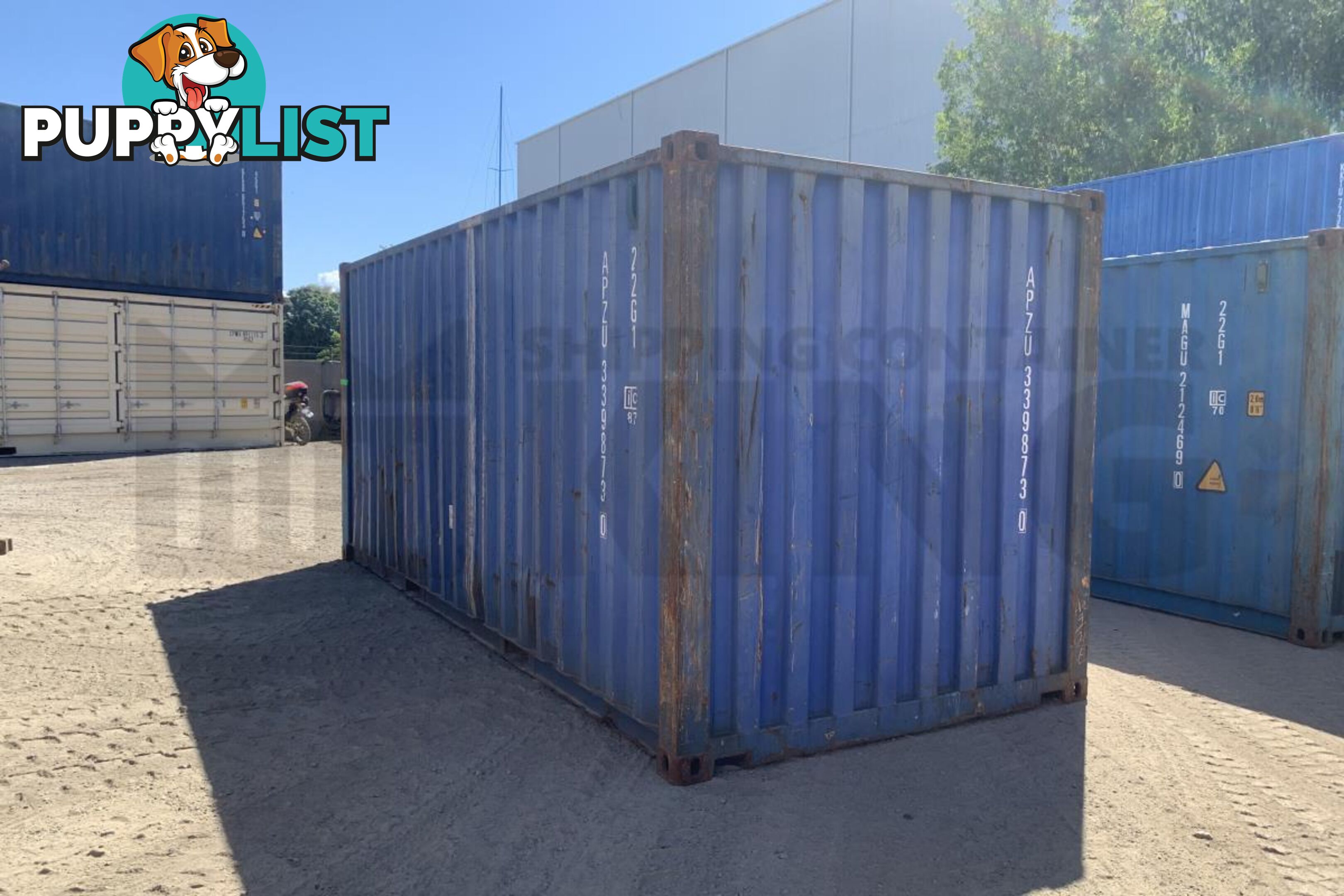 20' STANDARD HEIGHT SHIPPING CONTAINER - in Brisbane