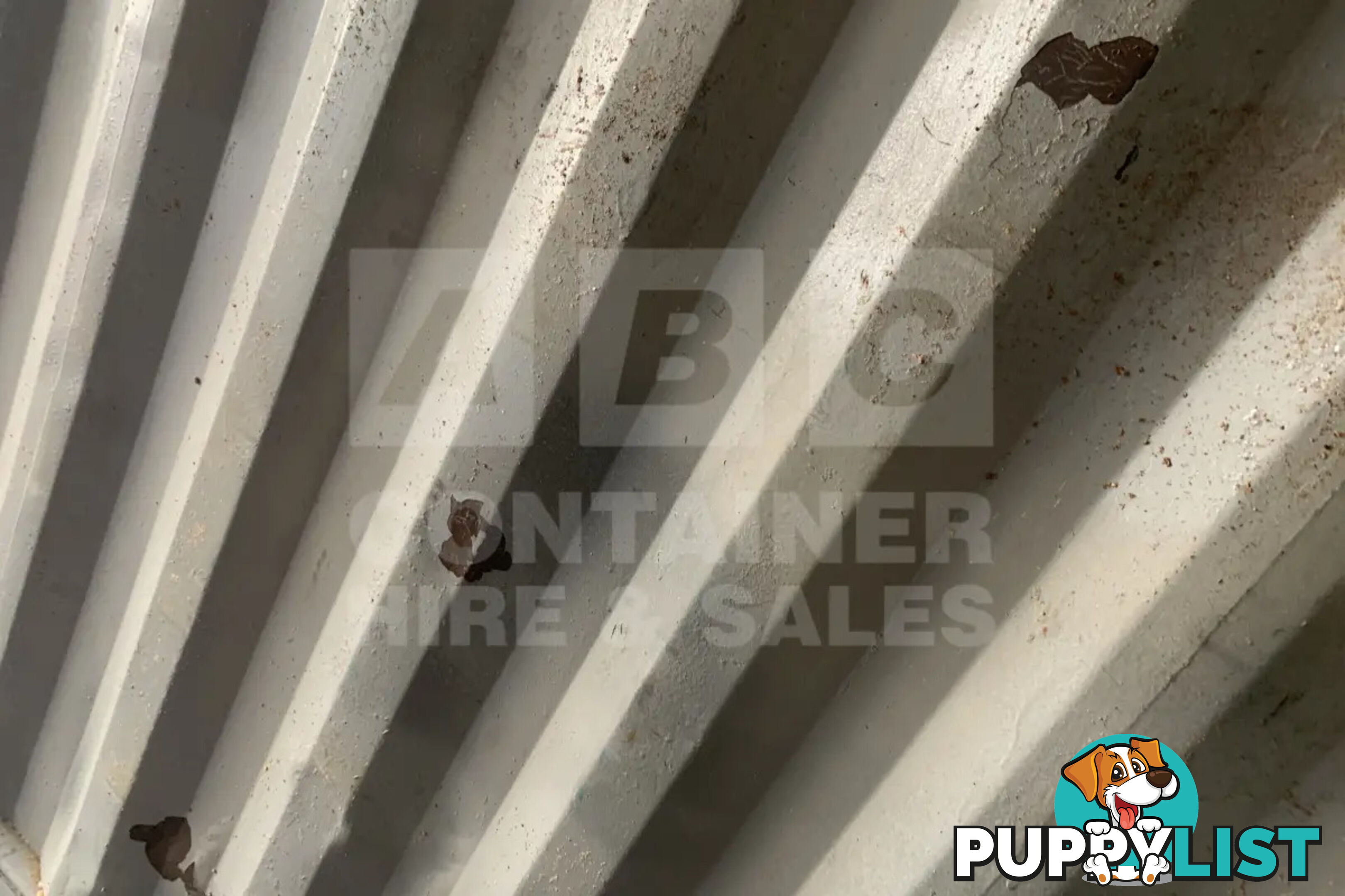 20' STANDARD HEIGHT SHIPPING CONTAINER