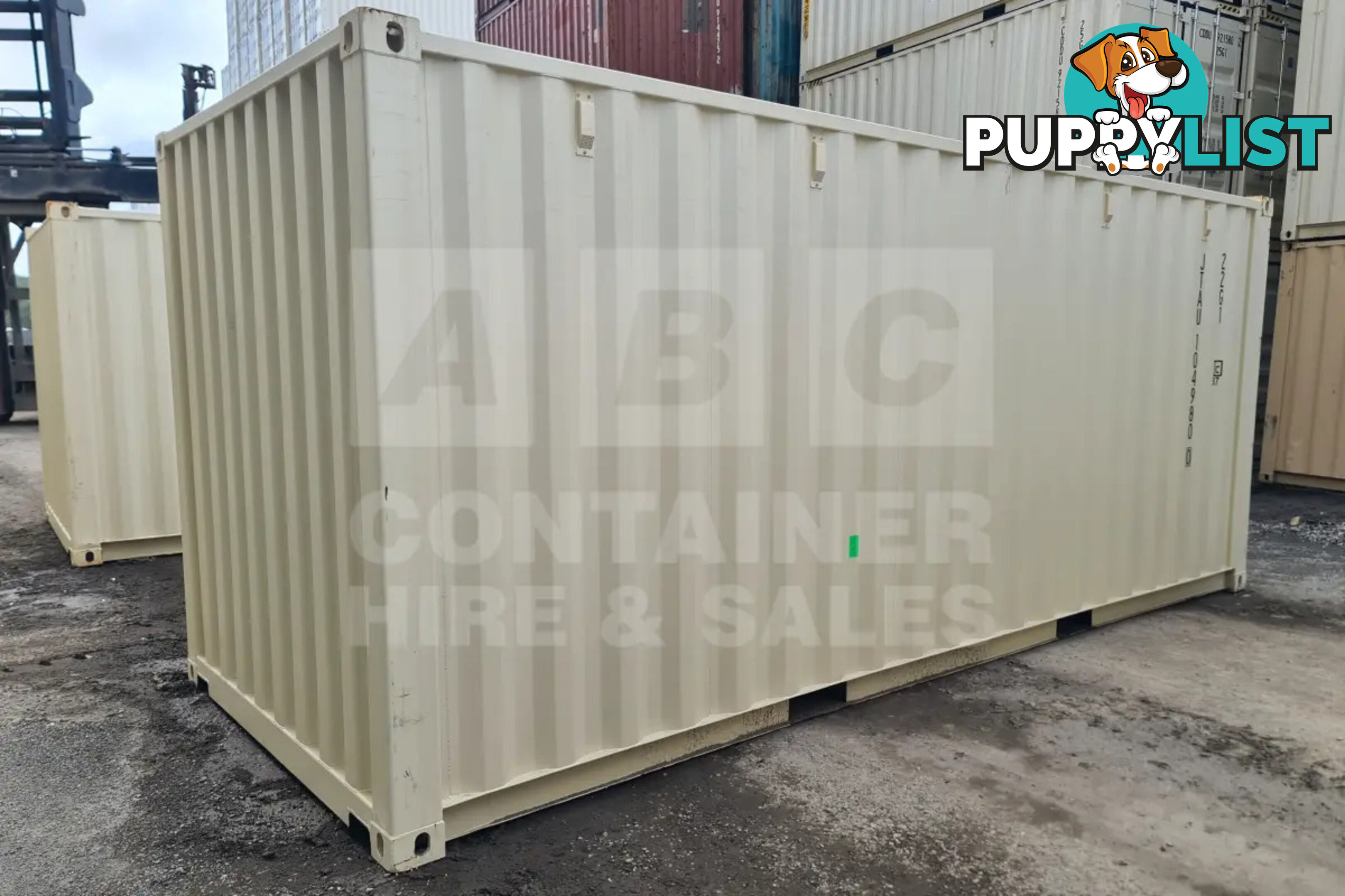 20' STANDARD HEIGHT SHIPPING CONTAINER