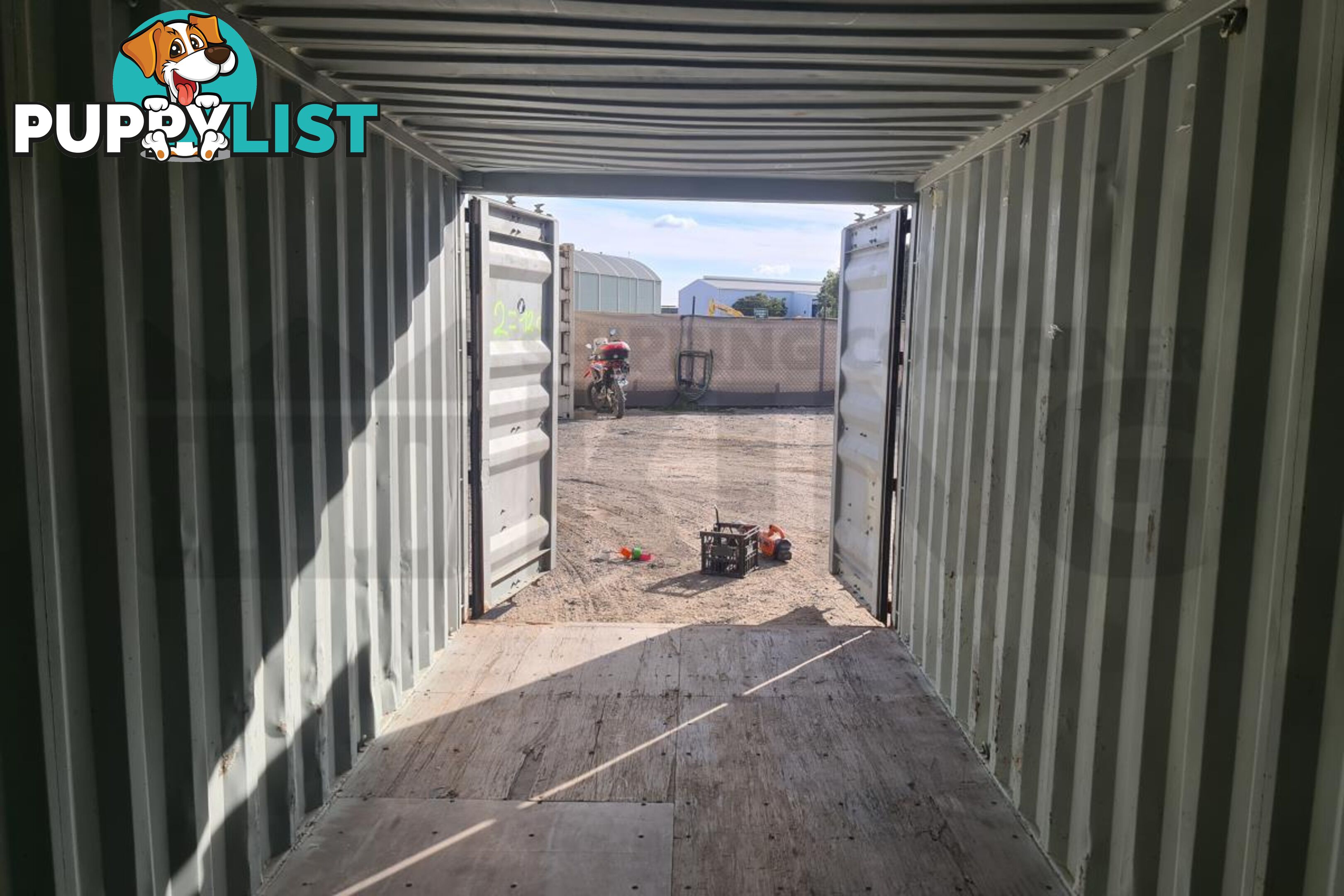 20' STANDARD HEIGHT SHIPPING CONTAINER - in Childers