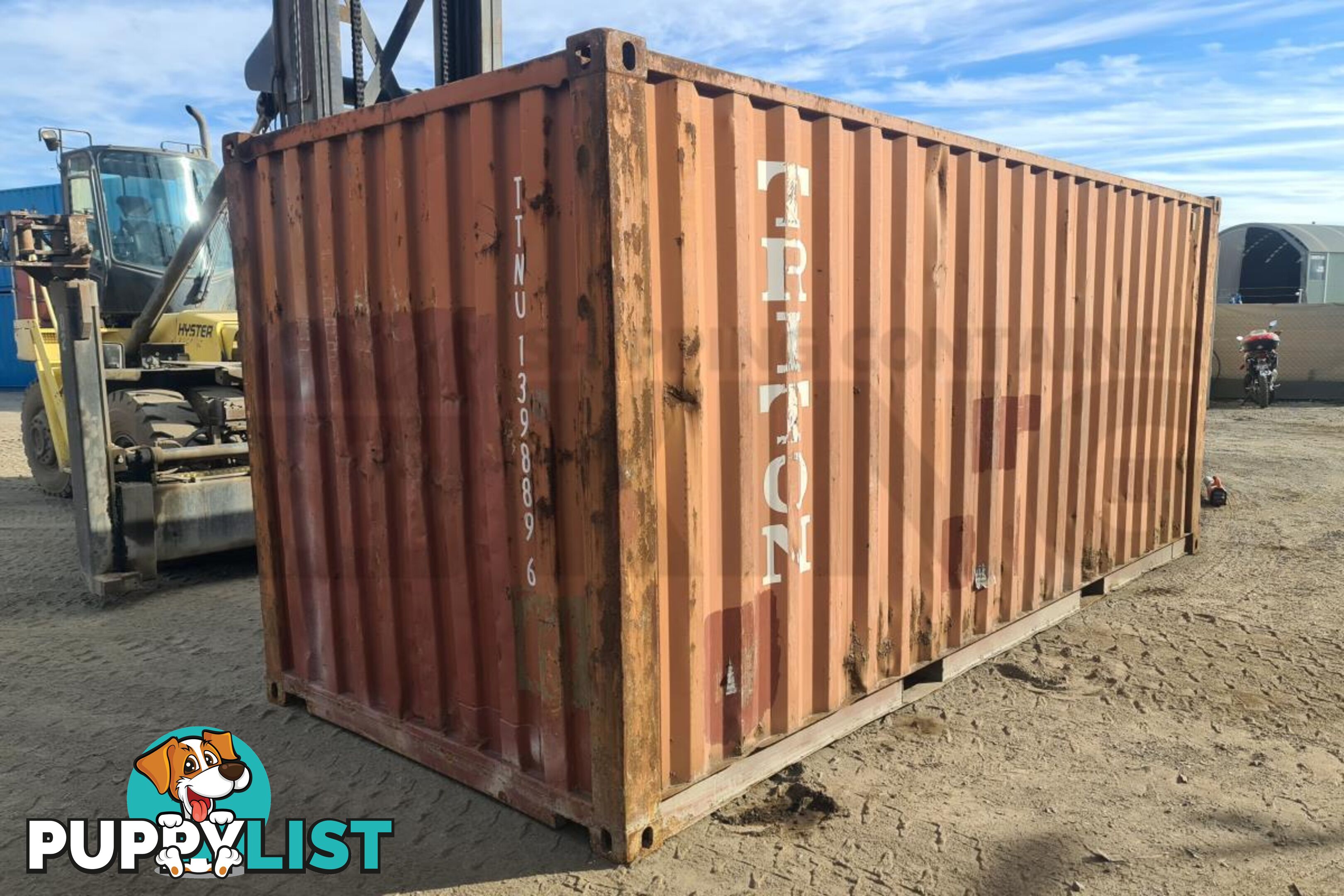 20' STANDARD HEIGHT SHIPPING CONTAINER - in Childers