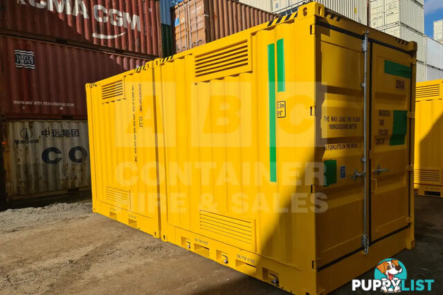 PAIR OF 10' HC DANGEROUS GOODS CONTAINERS (2 X 4 POST 10' DG'S)
