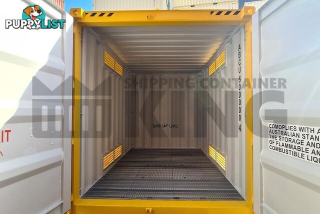 PAIR OF 10' HC DANGEROUS GOODS CONTAINERS (2 X 4 POST 10' DG'S)