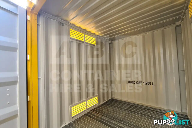 PAIR OF 10' HC DANGEROUS GOODS CONTAINERS (2 X 4 POST 10' DG'S)
