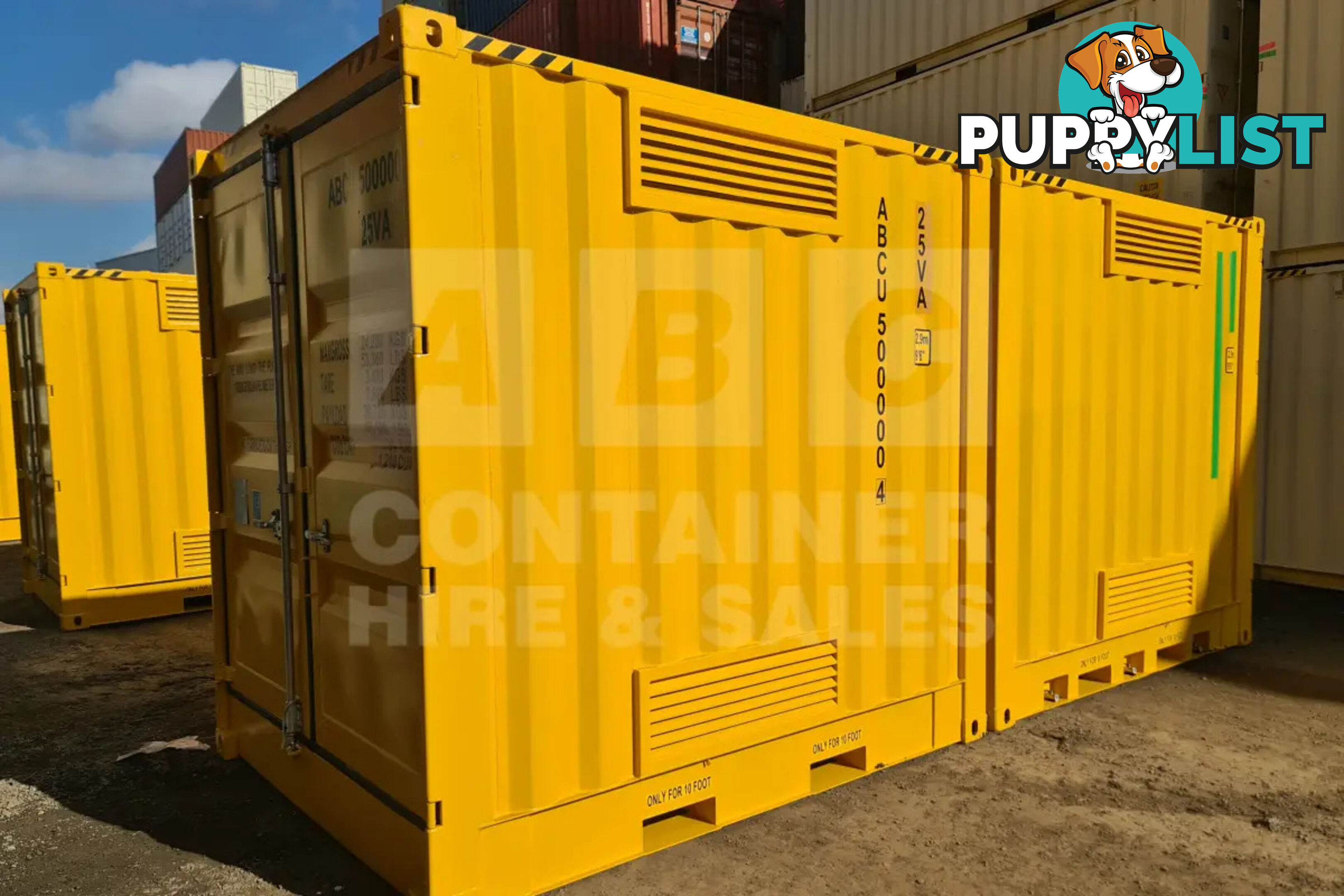 PAIR OF 10' HC DANGEROUS GOODS CONTAINERS (2 X 4 POST 10' DG'S)