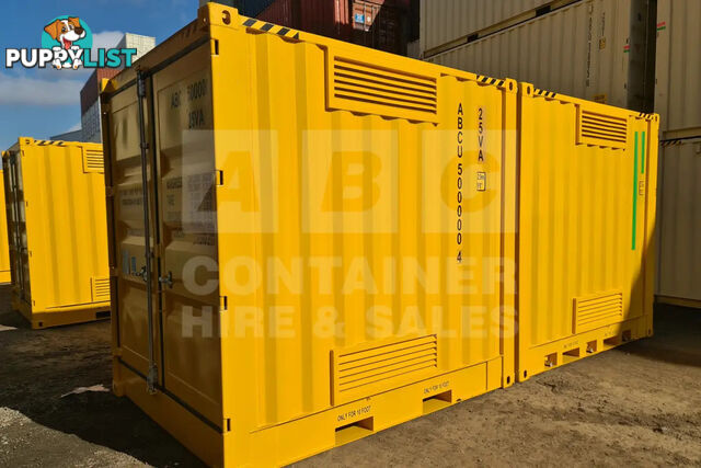 PAIR OF 10' HC DANGEROUS GOODS CONTAINERS (2 X 4 POST 10' DG'S)