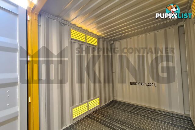 PAIR OF 10' HC DANGEROUS GOODS CONTAINERS (2 X 4 POST 10' DG'S)