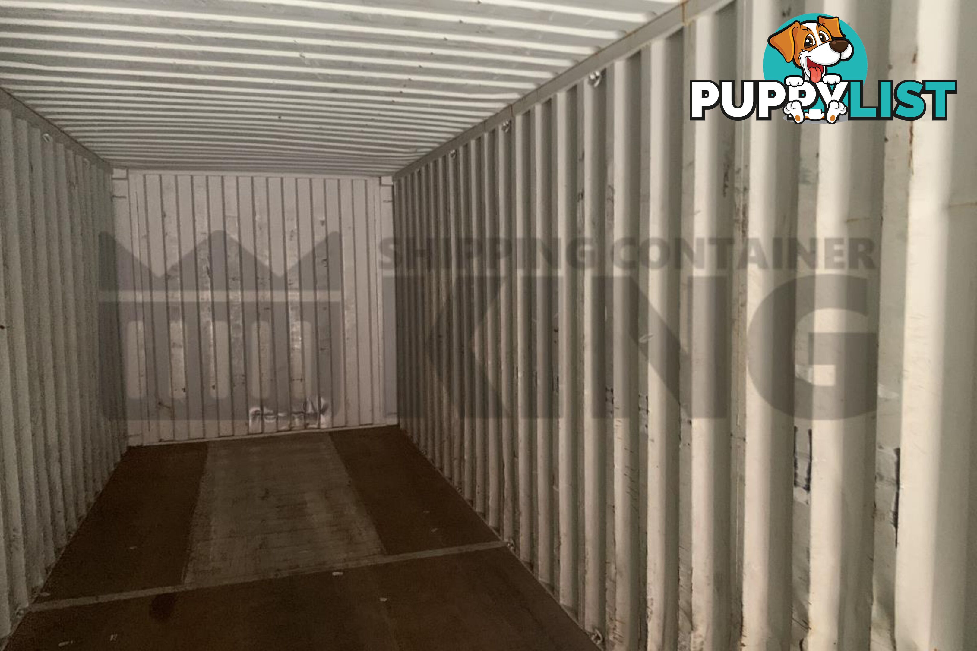 40' STANDARD HEIGHT SHIPPING CONTAINER - in Brisbane